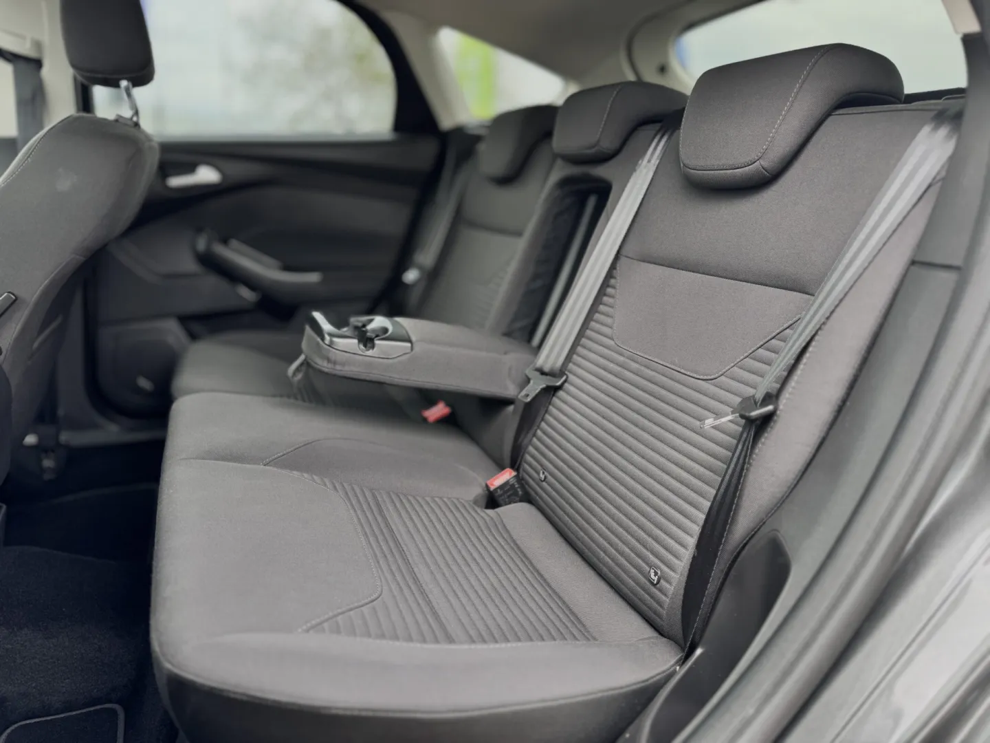Cumpara/ Vinde online Ford Focus 2017 SH, la cel mai bun pret pentru tine!