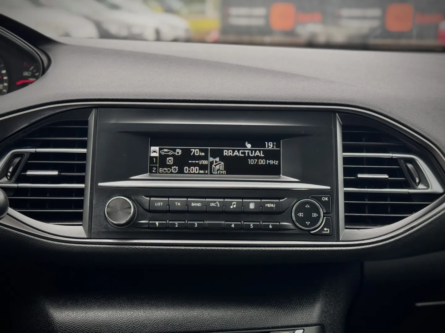 Cumpara/ Vinde online Peugeot 308 2014 SH, la cel mai bun pret pentru tine!