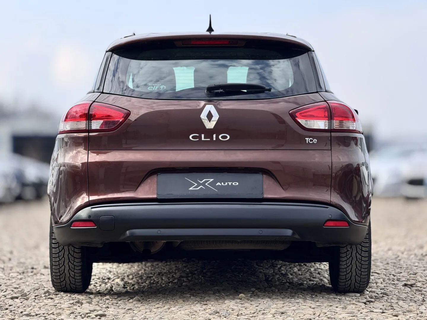 Cumpara/ Vinde online Renault  Clio 2015 SH, la cel mai bun pret pentru tine!