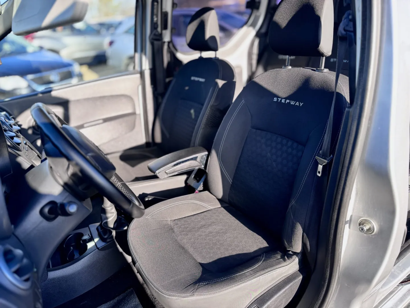 Cumpara/ Vinde online Dacia Dokker 2015 SH, la cel mai bun pret pentru tine!