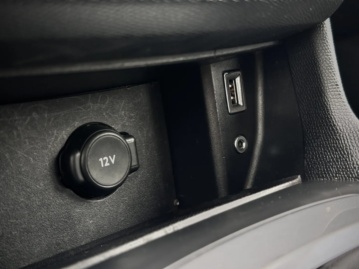 Cumpara/ Vinde online Peugeot 308 2014 SH, la cel mai bun pret pentru tine!