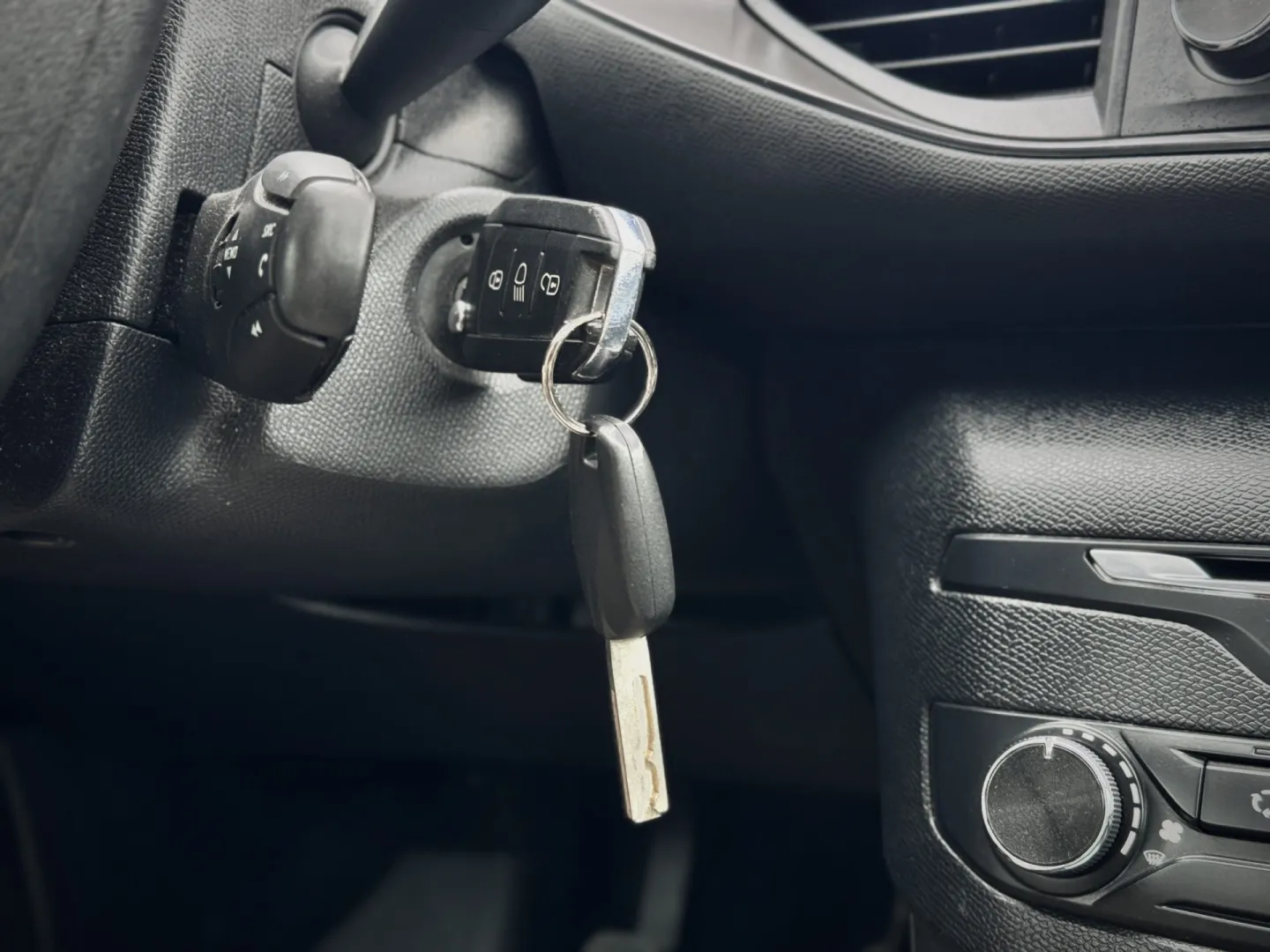 Cumpara/ Vinde online Peugeot 308 2014 SH, la cel mai bun pret pentru tine!