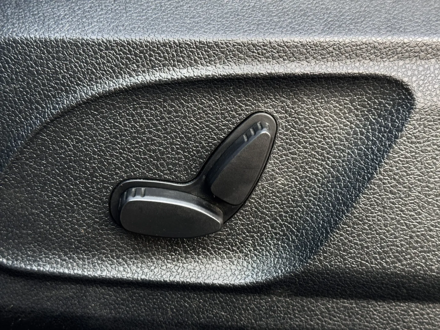 Cumpara/ Vinde online Ford Kuga 2009 SH, la cel mai bun pret pentru tine!