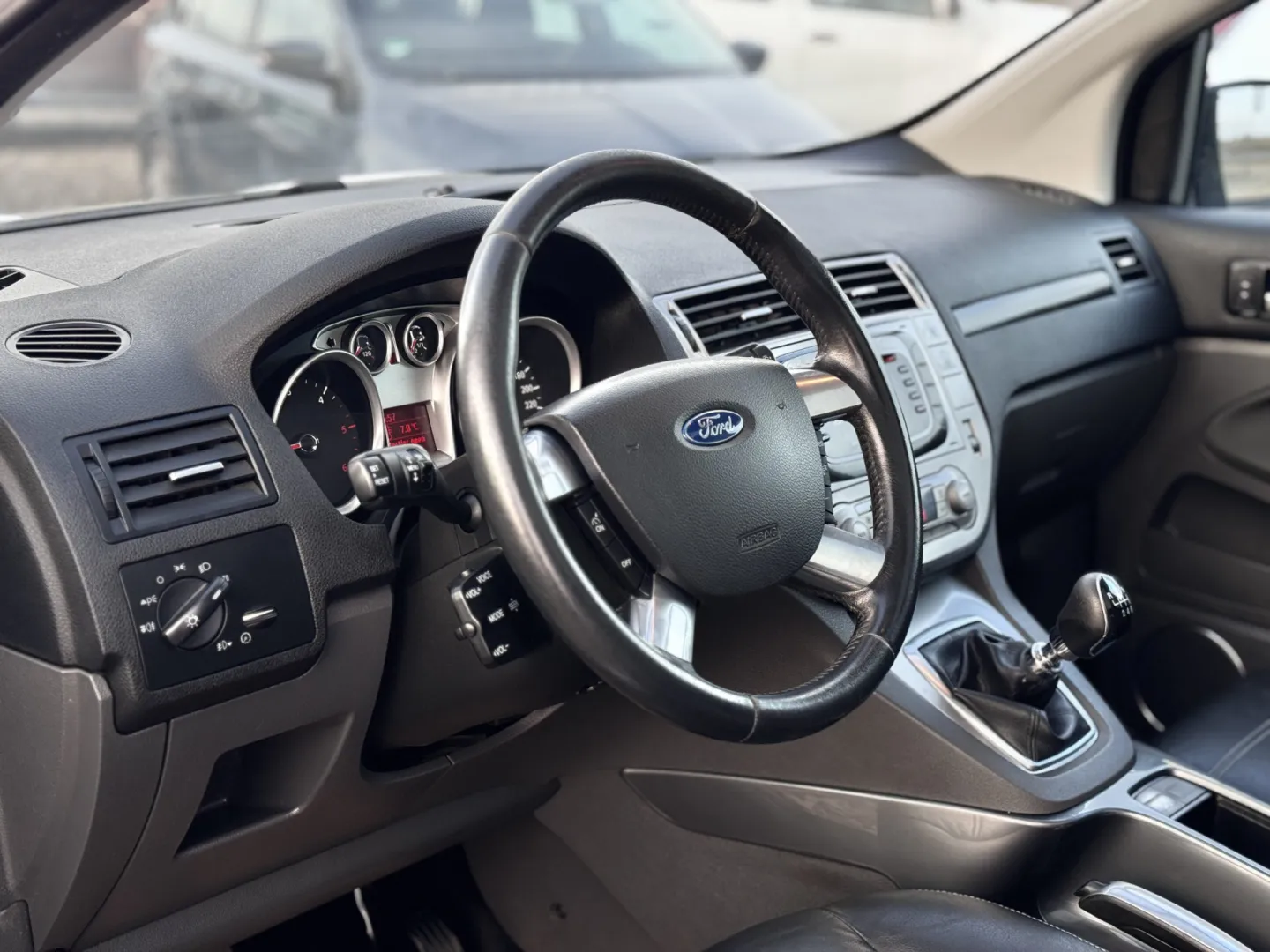 Cumpara/ Vinde online Ford Kuga 2009 SH, la cel mai bun pret pentru tine!