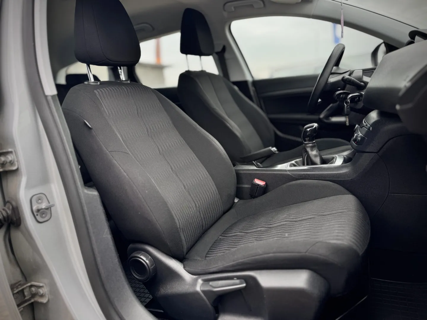 Cumpara/ Vinde online Peugeot 308 2014 SH, la cel mai bun pret pentru tine!