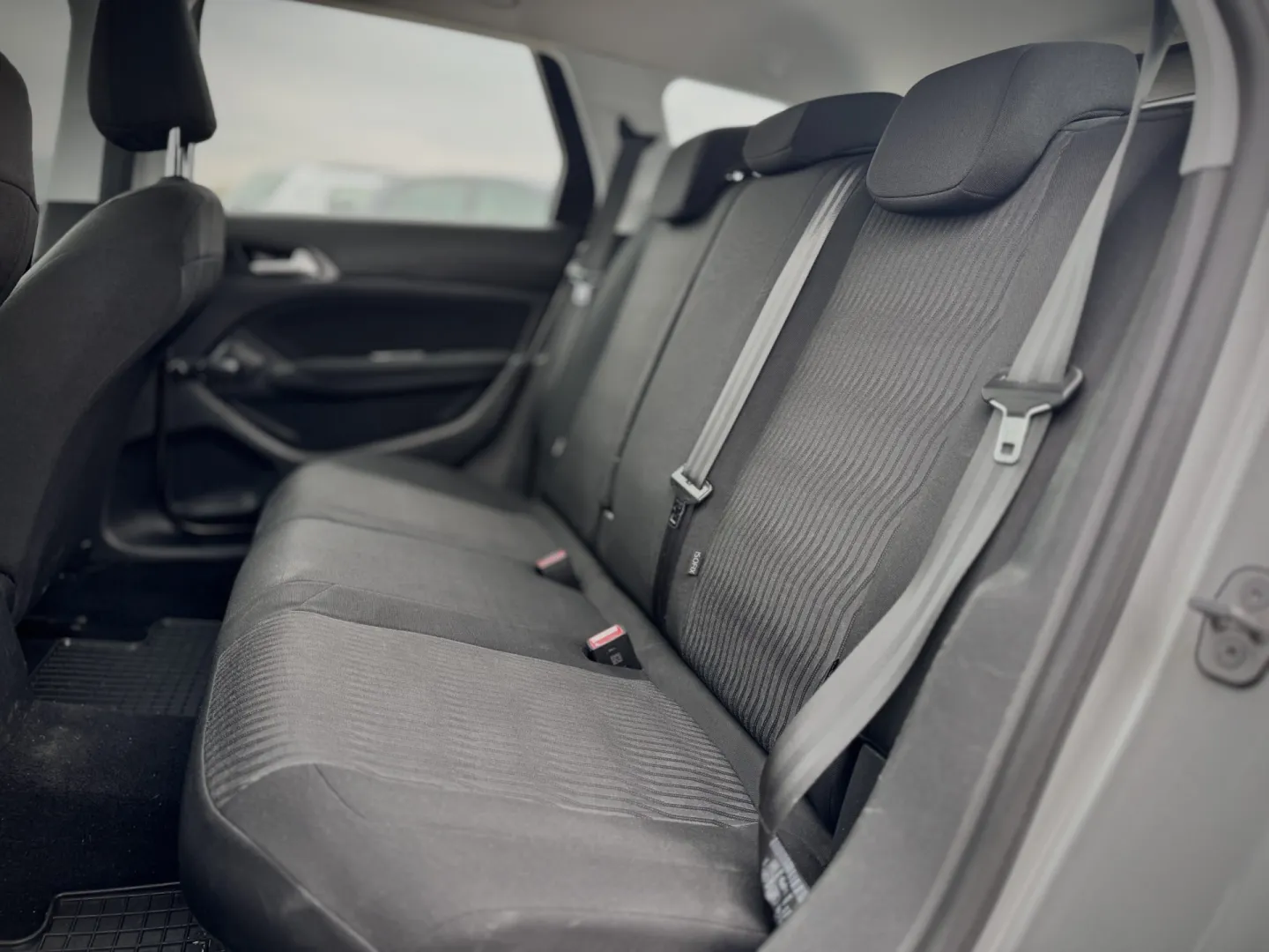 Cumpara/ Vinde online Peugeot 308 2014 SH, la cel mai bun pret pentru tine!