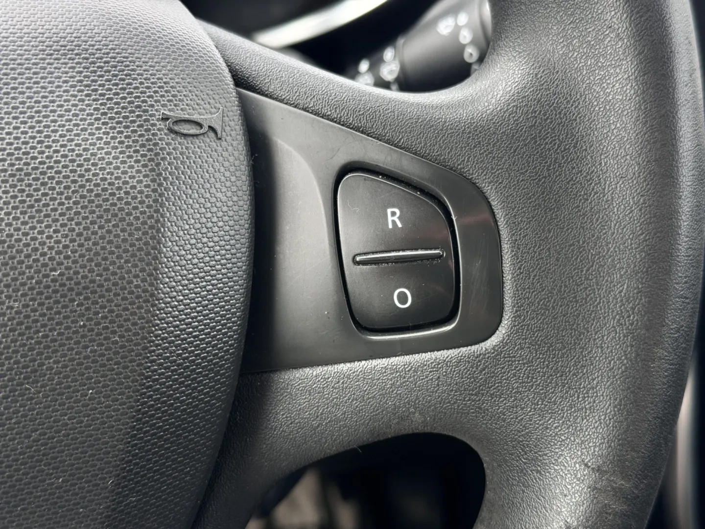 Cumpara/ Vinde online Renault  Clio 2015 SH, la cel mai bun pret pentru tine!