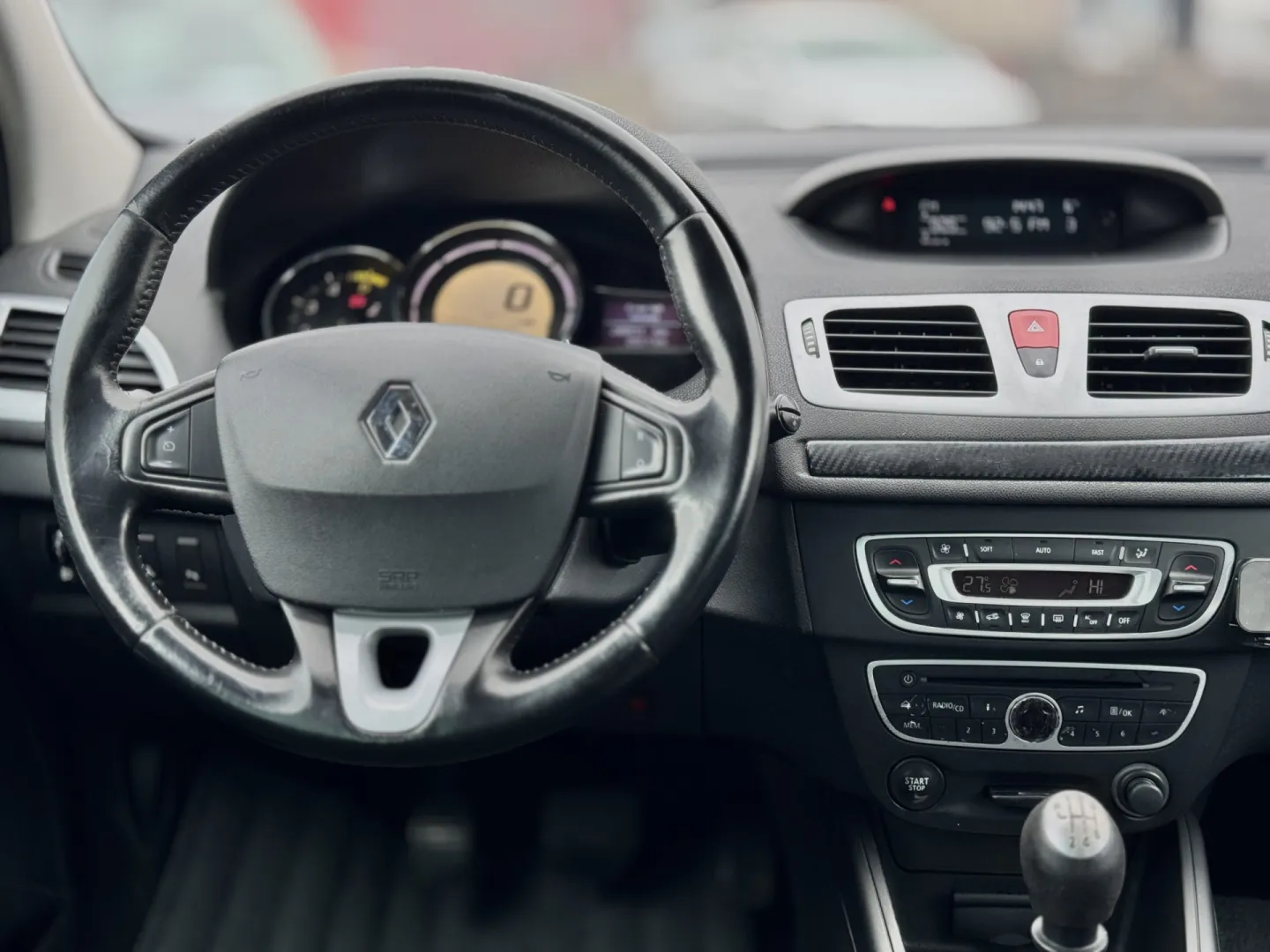 Cumpara/ Vinde online Renault  Megane 2009 SH, la cel mai bun pret pentru tine!