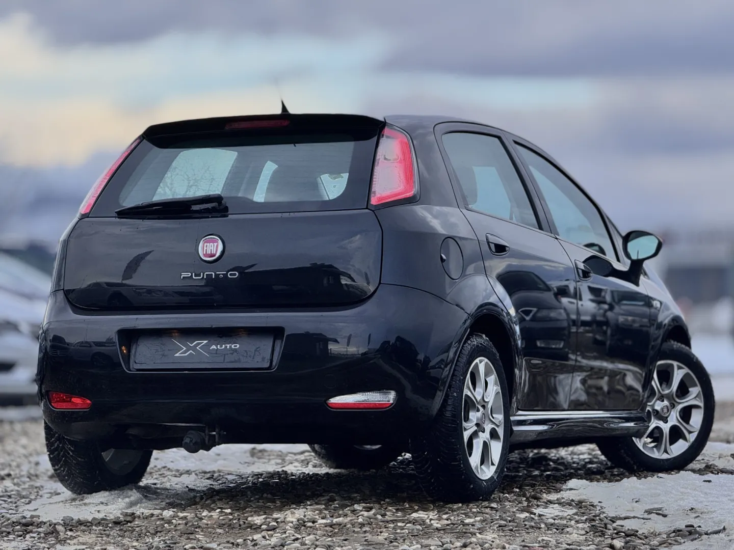 Cumpara/ Vinde online Fiat Punto 2013 SH, la cel mai bun pret pentru tine!