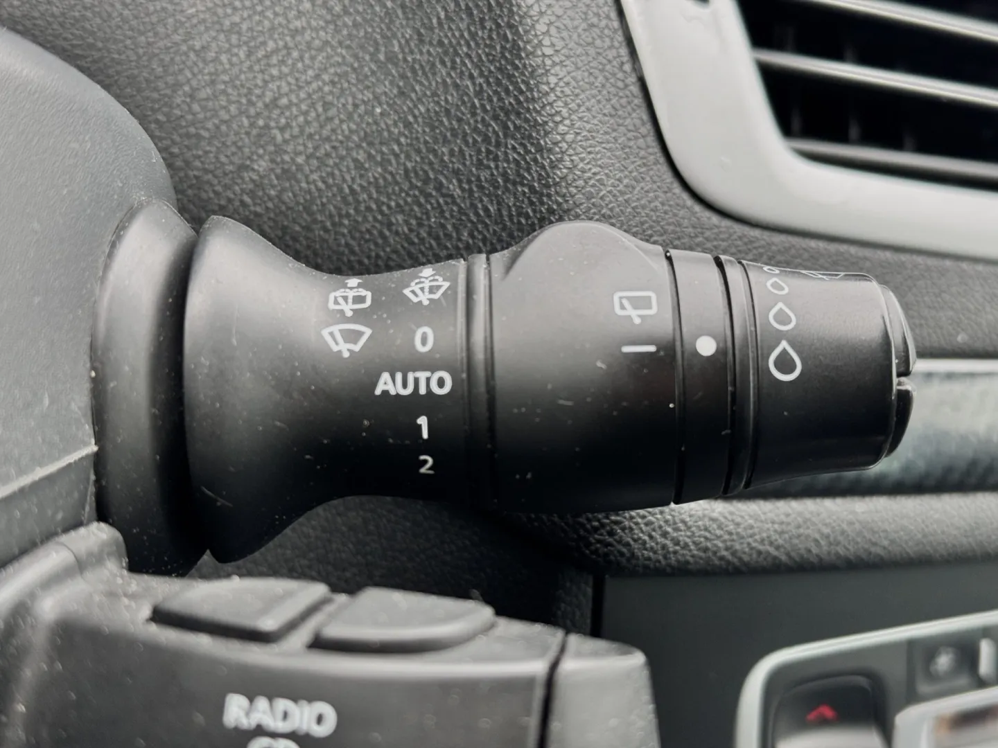 Cumpara/ Vinde online Renault  Megane 2009 SH, la cel mai bun pret pentru tine!