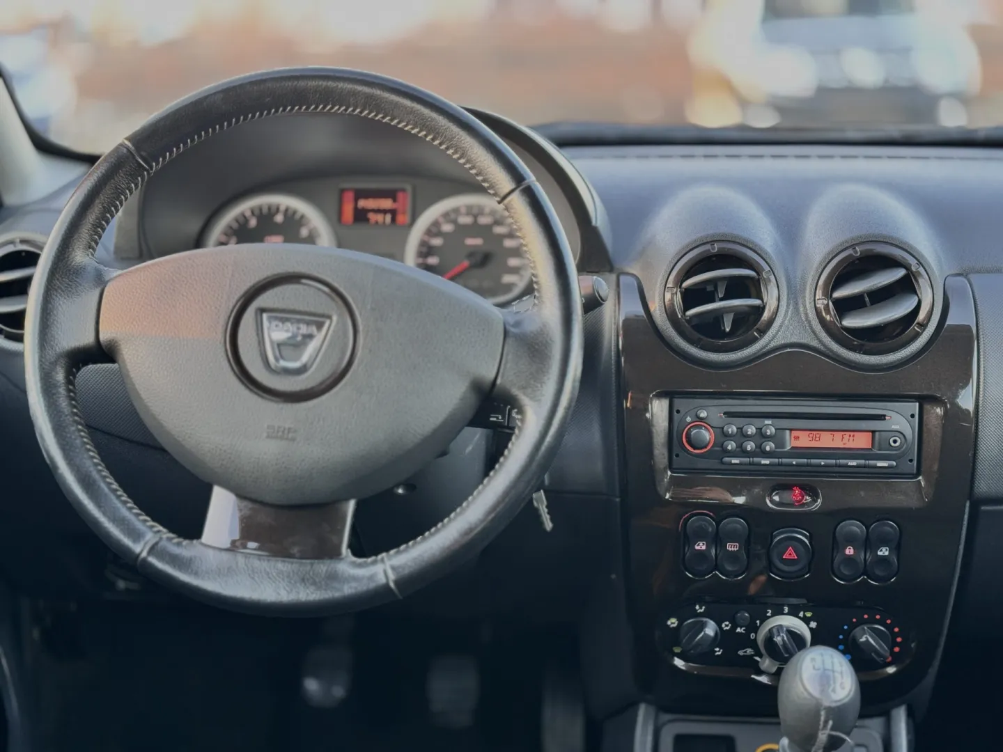 Cumpara/ Vinde online Dacia Duster 2010 SH, la cel mai bun pret pentru tine!