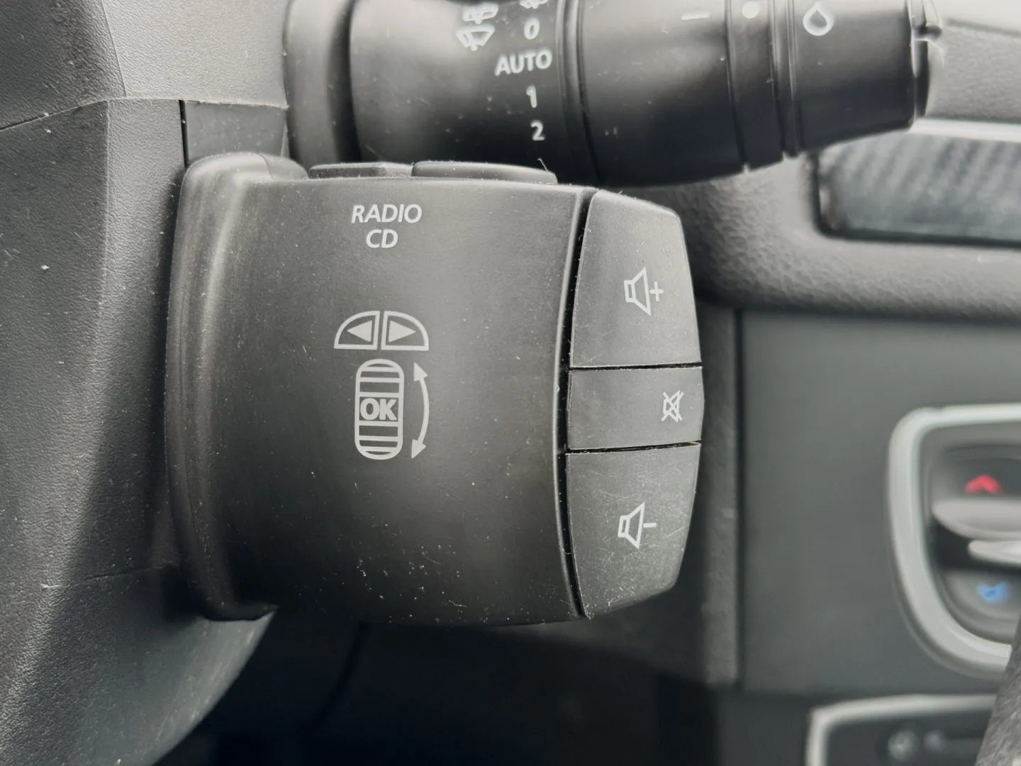 Cumpara/ Vinde online Renault  Megane 2009 SH, la cel mai bun pret pentru tine!