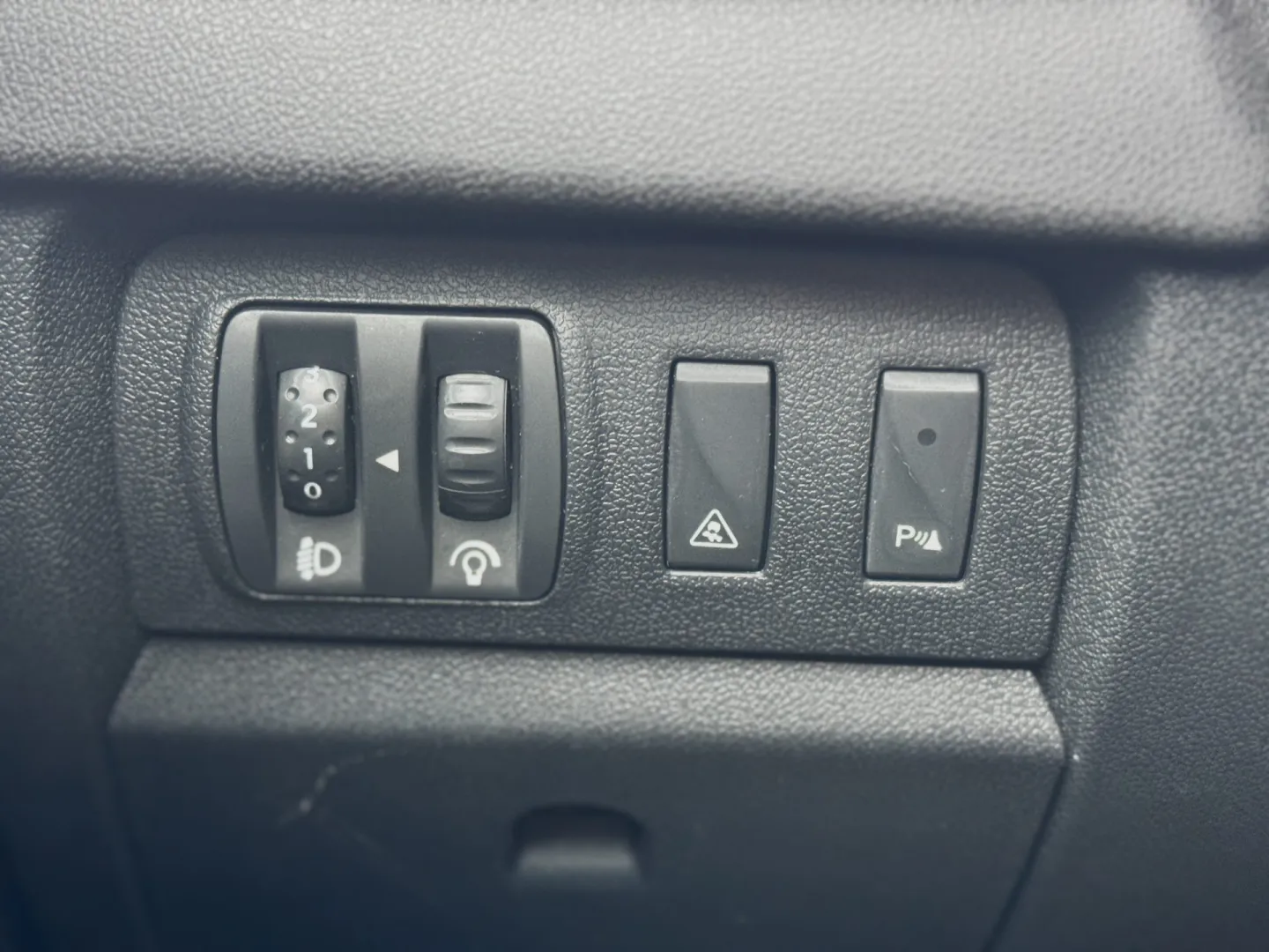 Cumpara/ Vinde online Renault  Megane 2009 SH, la cel mai bun pret pentru tine!