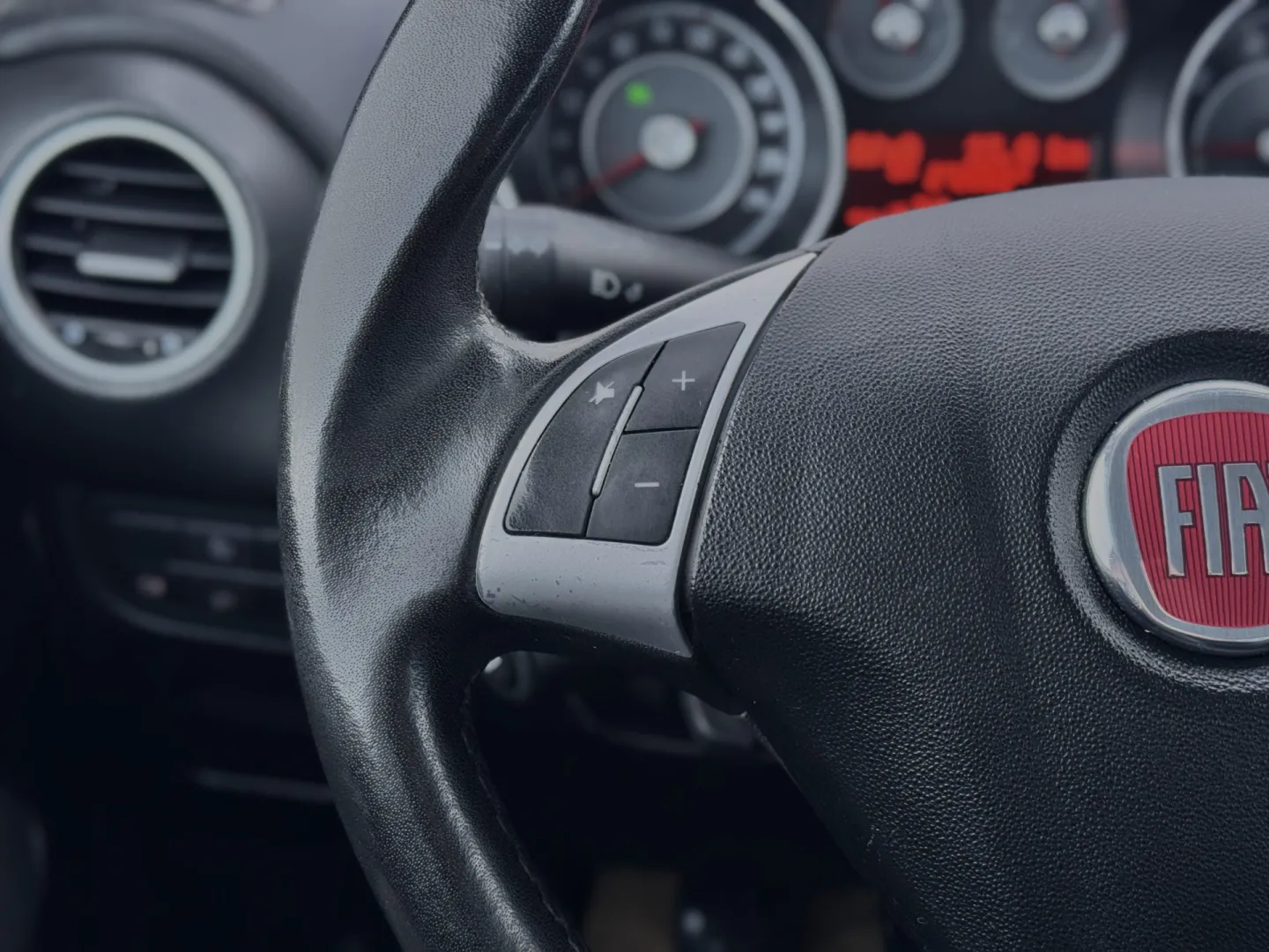 Cumpara/ Vinde online Fiat Punto 2013 SH, la cel mai bun pret pentru tine!