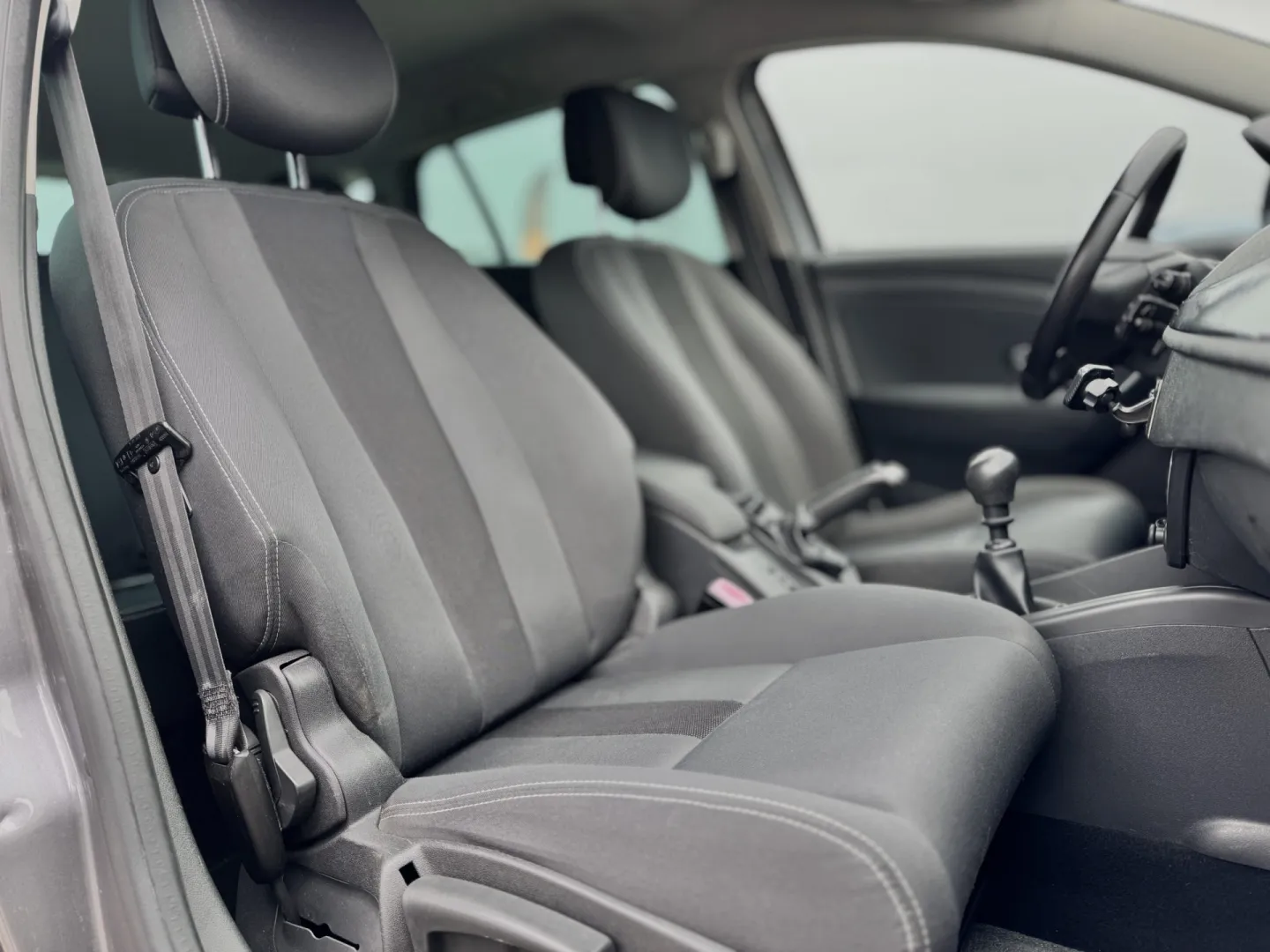 Cumpara/ Vinde online Renault  Megane 2009 SH, la cel mai bun pret pentru tine!