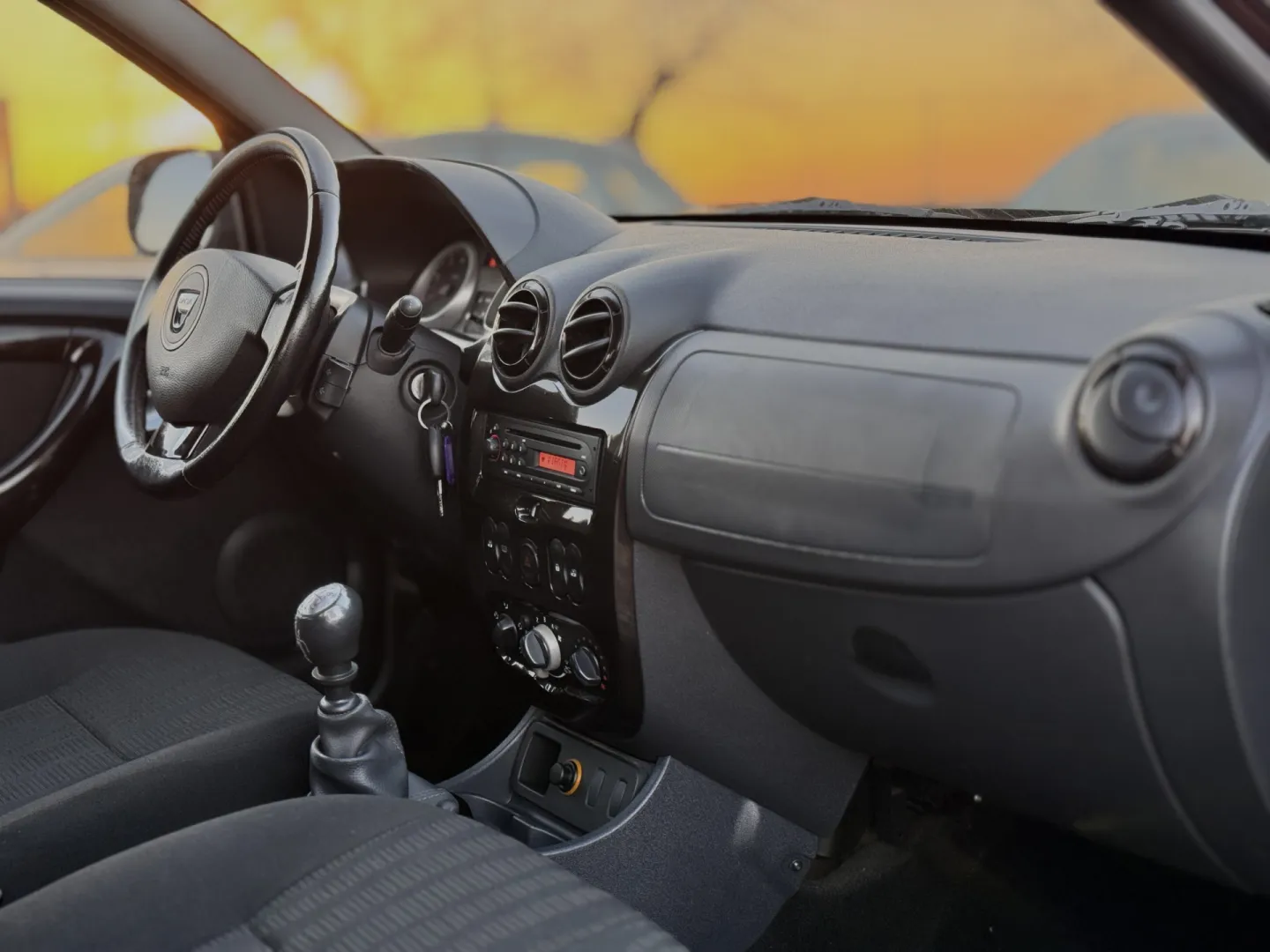 Cumpara/ Vinde online Dacia Duster 2010 SH, la cel mai bun pret pentru tine!