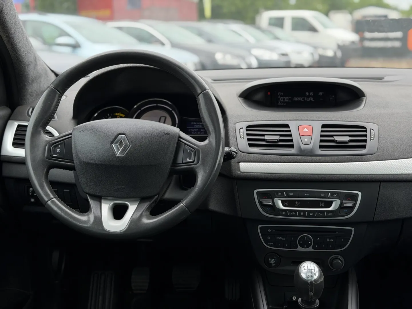 Cumpara/ Vinde online Renault  Megane 2010 SH, la cel mai bun pret pentru tine!