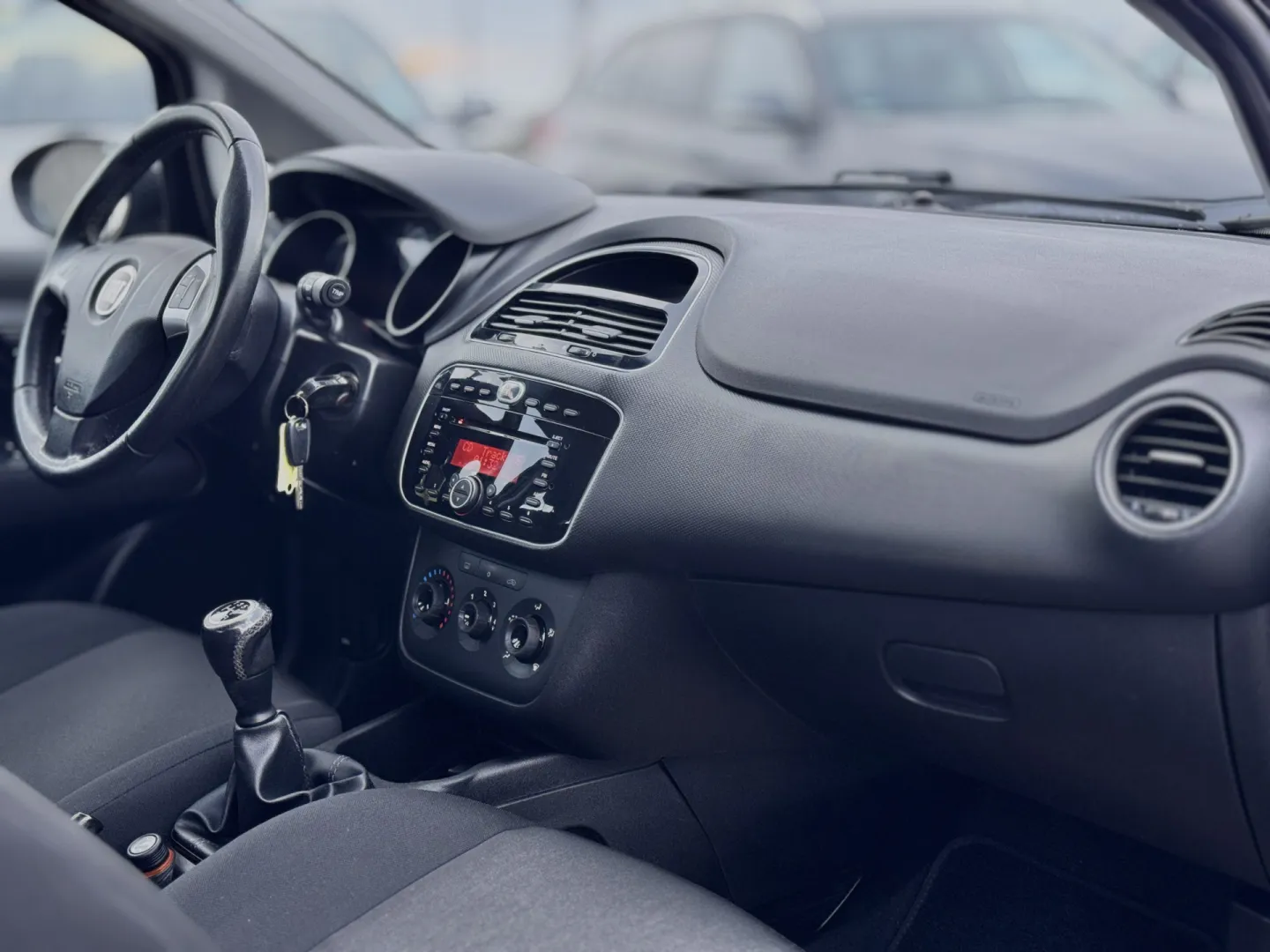 Cumpara/ Vinde online Fiat Punto 2013 SH, la cel mai bun pret pentru tine!