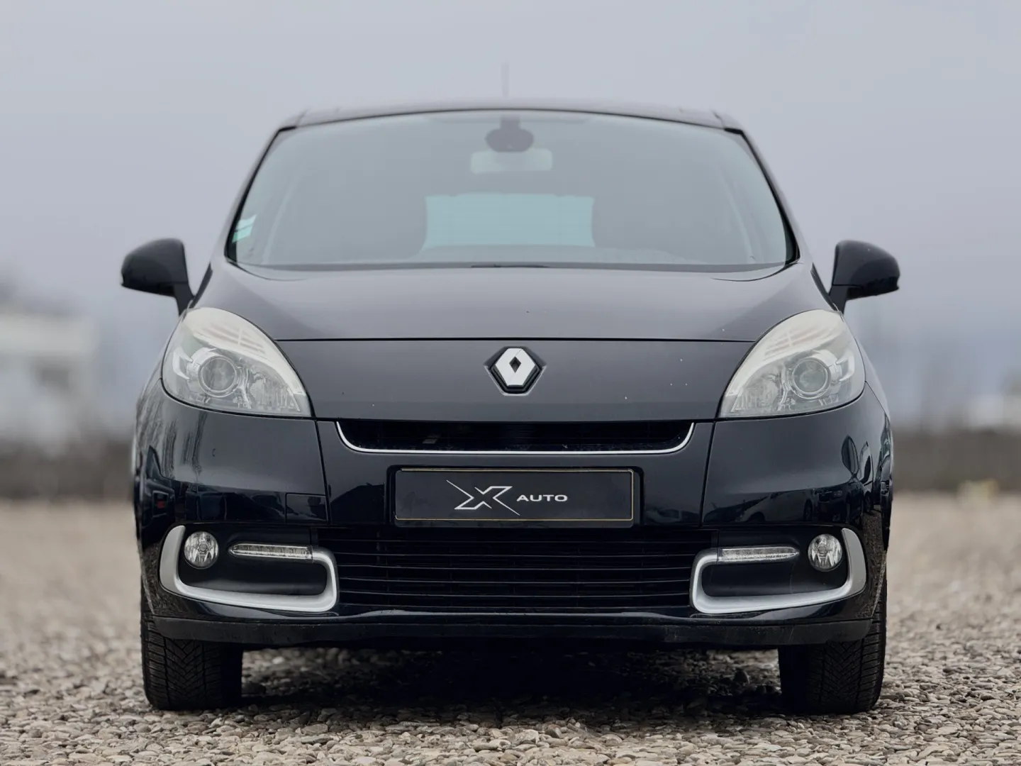 Cumpara/ Vinde online Renault  Scenic 2013 SH, la cel mai bun pret pentru tine!