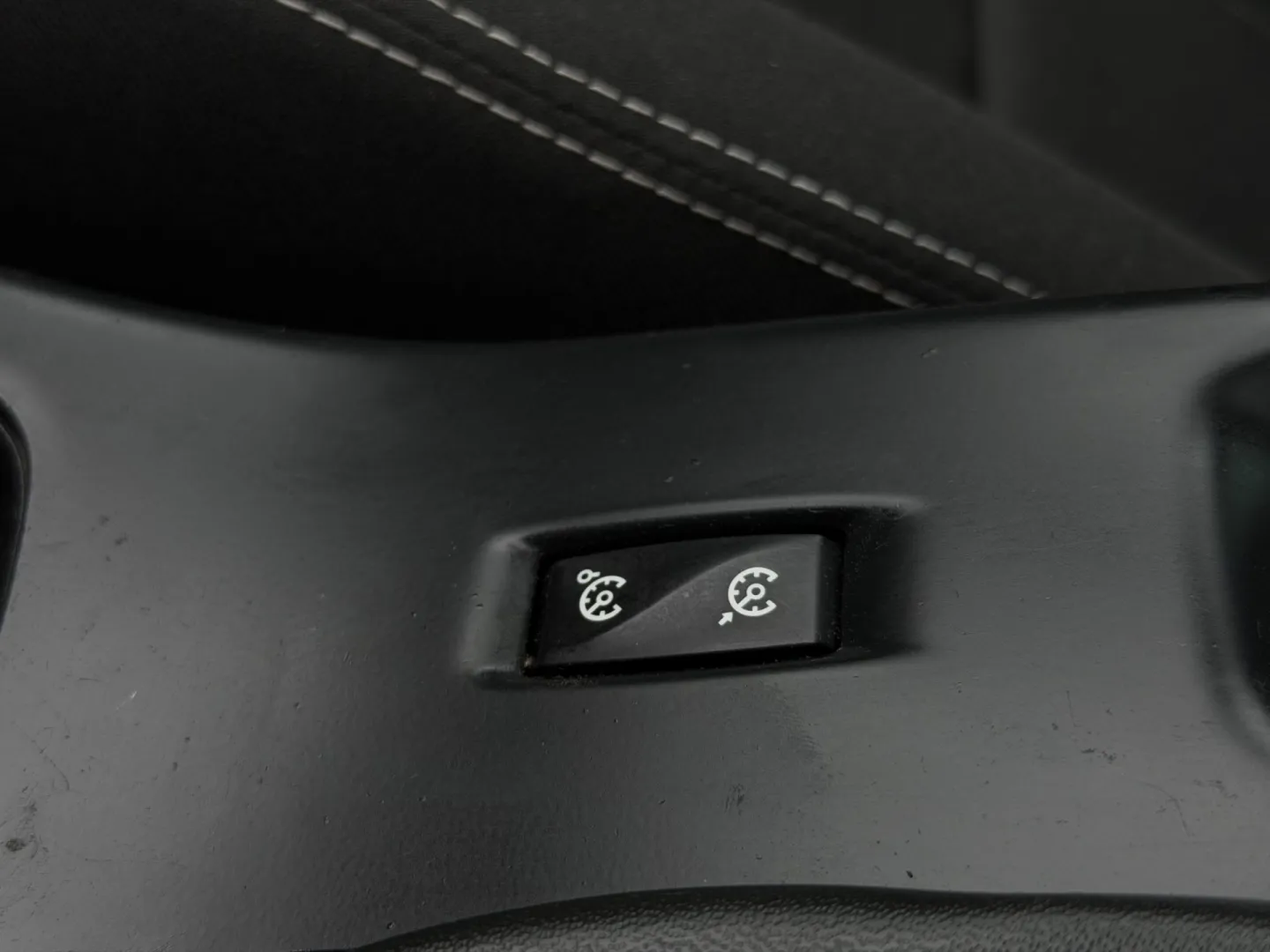Cumpara/ Vinde online Renault  Megane 2010 SH, la cel mai bun pret pentru tine!