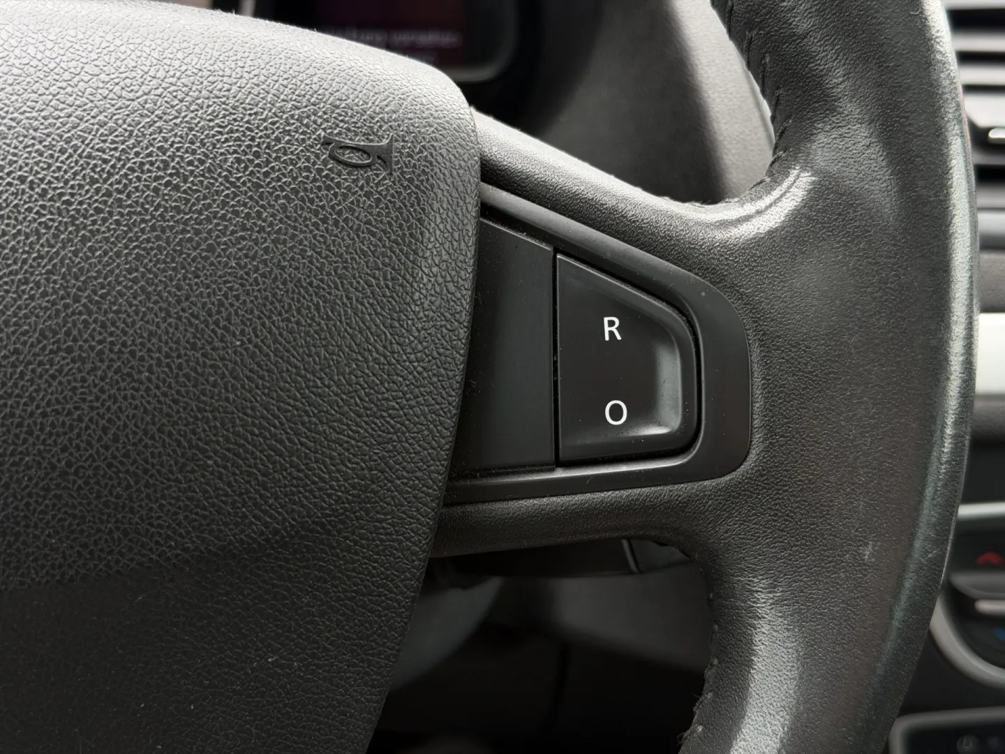 Cumpara/ Vinde online Renault  Megane 2010 SH, la cel mai bun pret pentru tine!