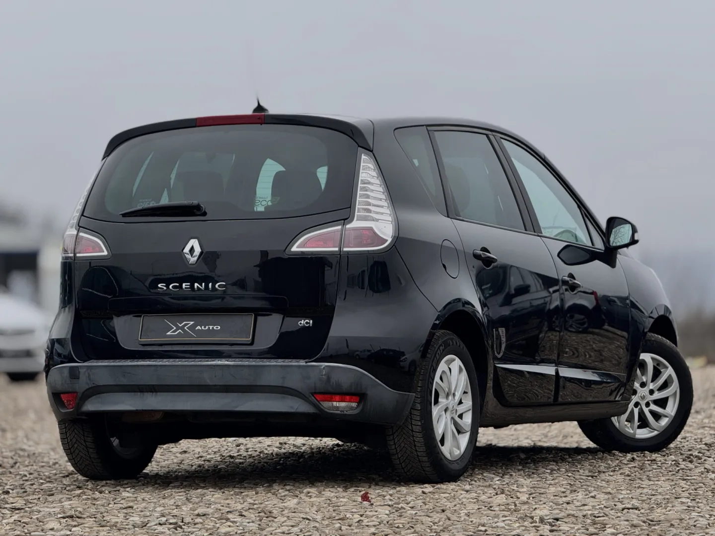 Cumpara/ Vinde online Renault  Scenic 2013 SH, la cel mai bun pret pentru tine!