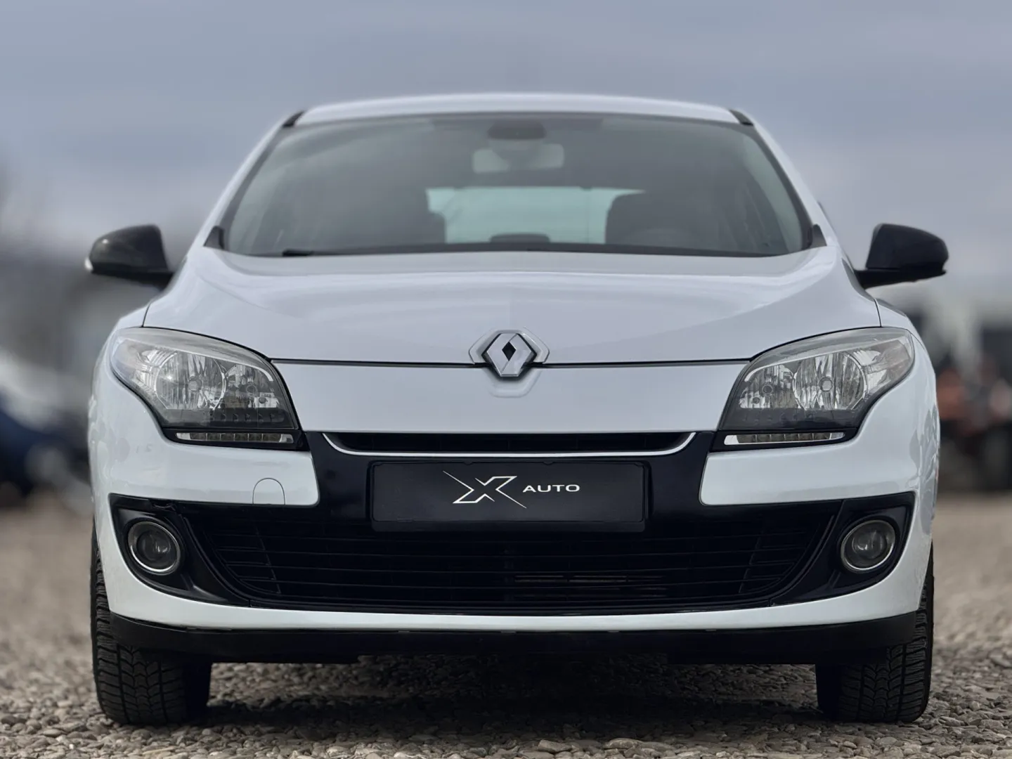 Cumpara/ Vinde online Renault  Megane 2013 SH, la cel mai bun pret pentru tine!