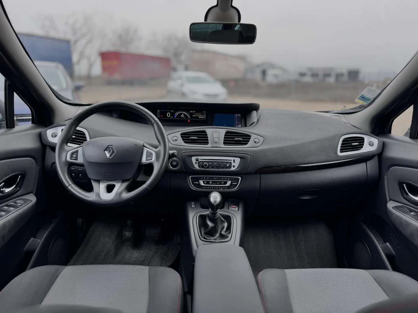 Cumpara/ Vinde online Renault  Scenic 2013 SH, la cel mai bun pret pentru tine!
