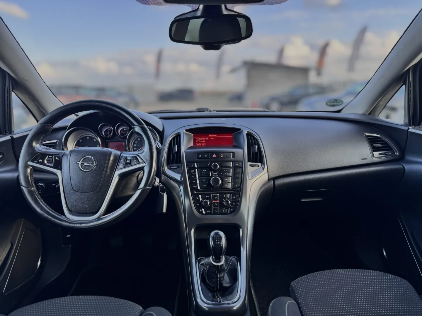 Cumpara/ Vinde online Opel Astra 2010 SH, la cel mai bun pret pentru tine!