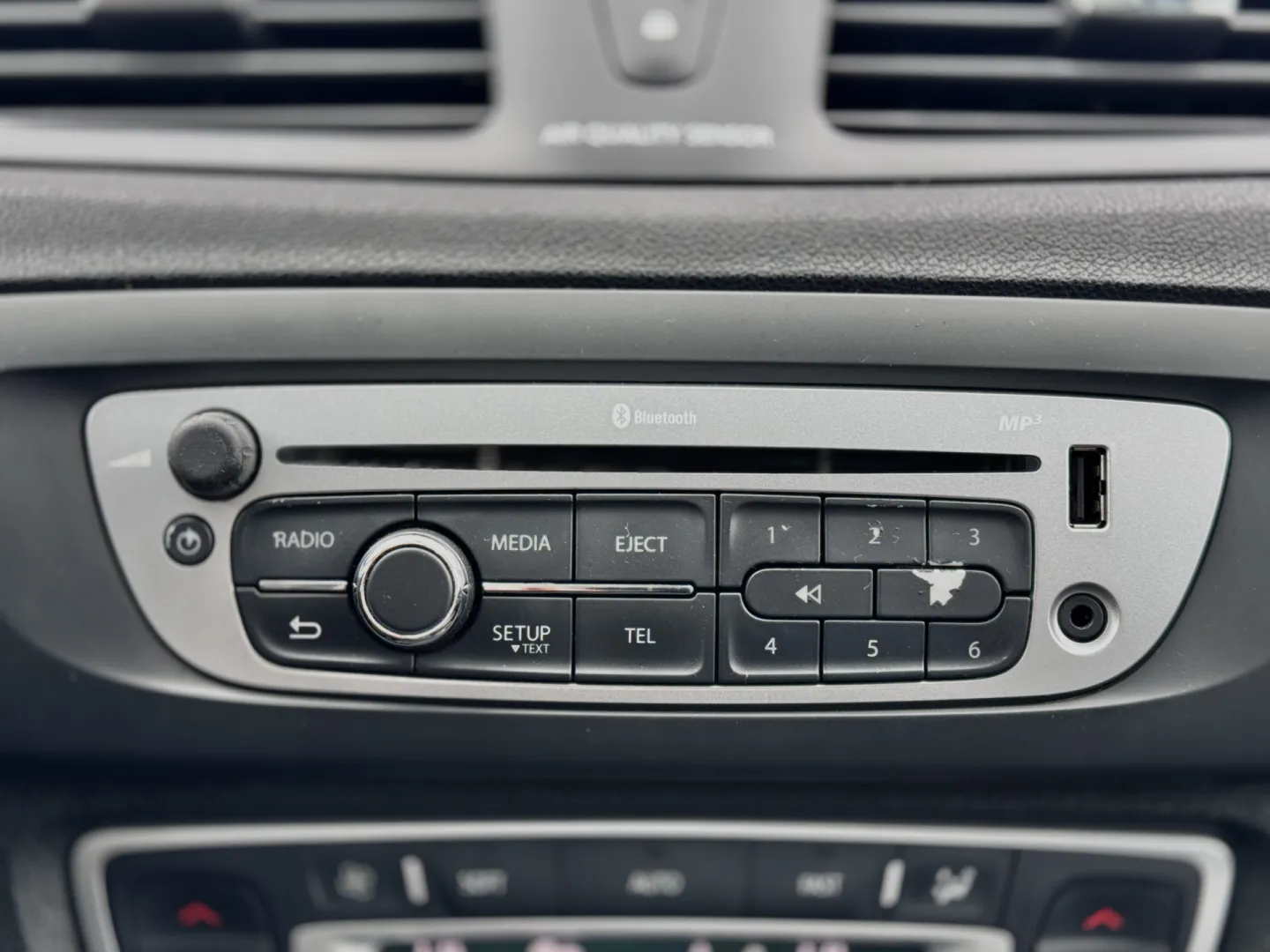 Cumpara/ Vinde online Renault  Scenic 2013 SH, la cel mai bun pret pentru tine!