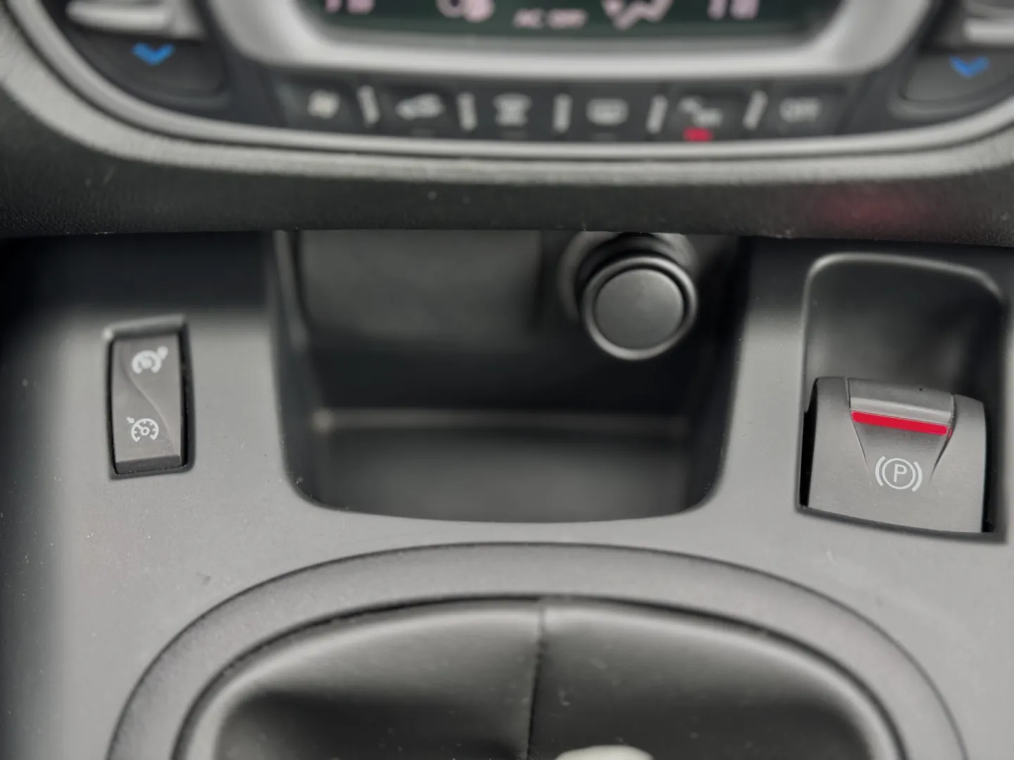 Cumpara/ Vinde online Renault  Scenic 2013 SH, la cel mai bun pret pentru tine!