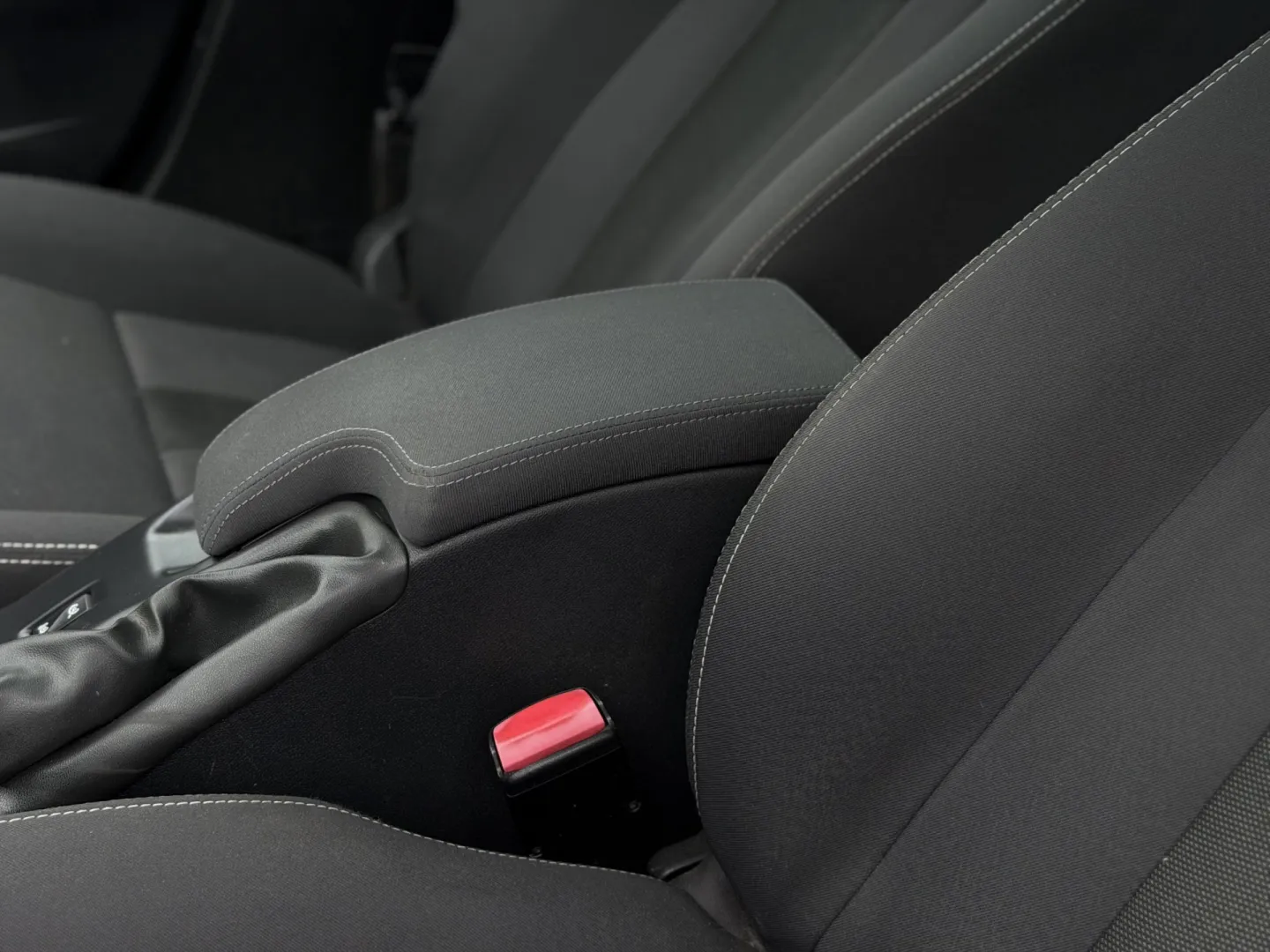 Cumpara/ Vinde online Renault  Megane 2010 SH, la cel mai bun pret pentru tine!