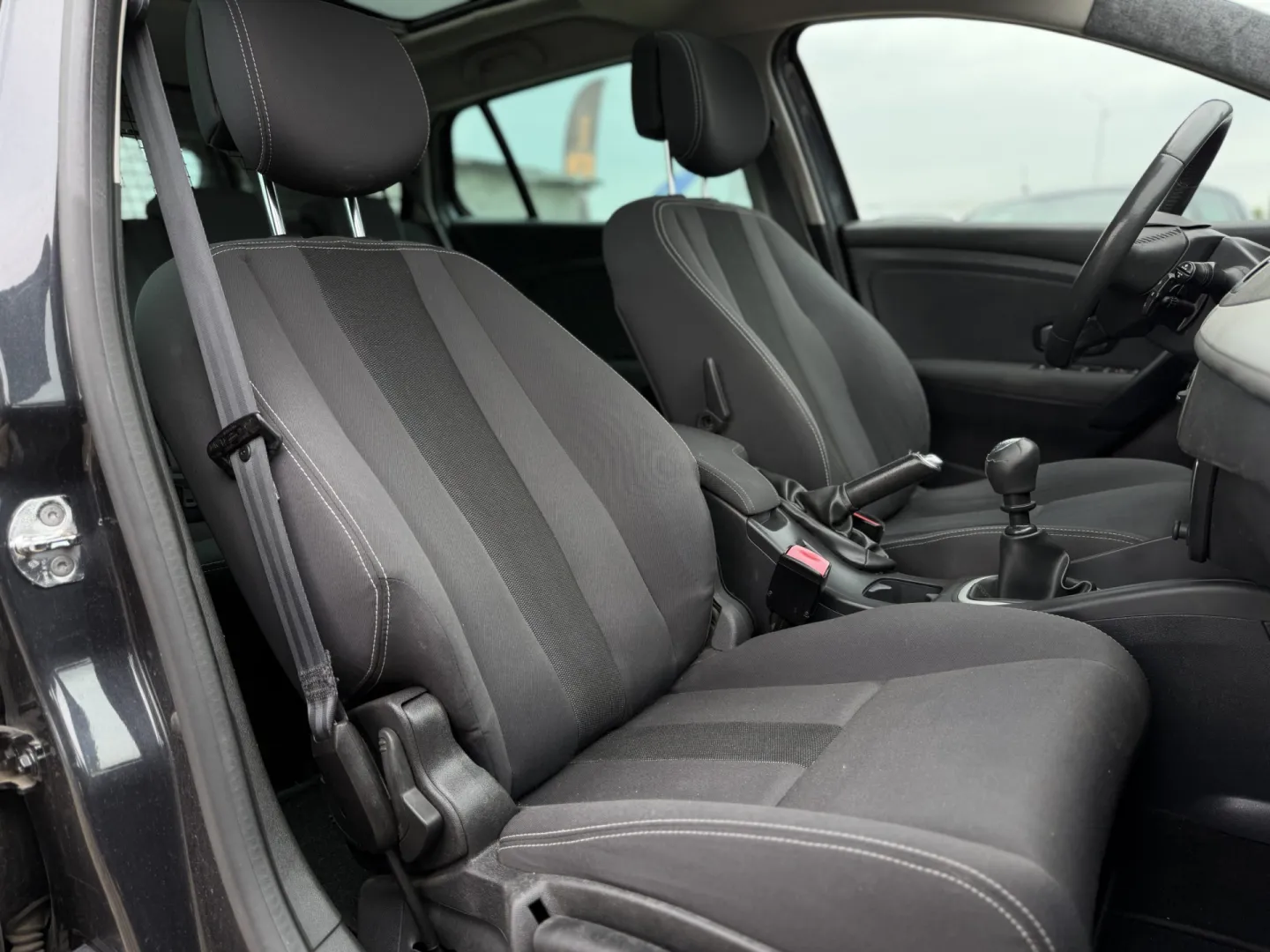 Cumpara/ Vinde online Renault  Megane 2010 SH, la cel mai bun pret pentru tine!