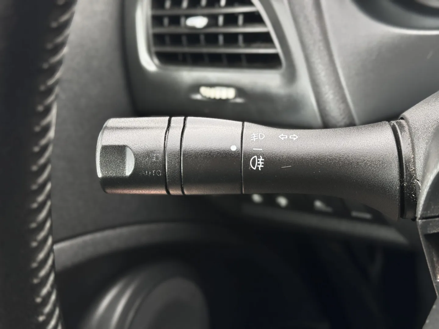 Cumpara/ Vinde online Renault  Megane 2013 SH, la cel mai bun pret pentru tine!