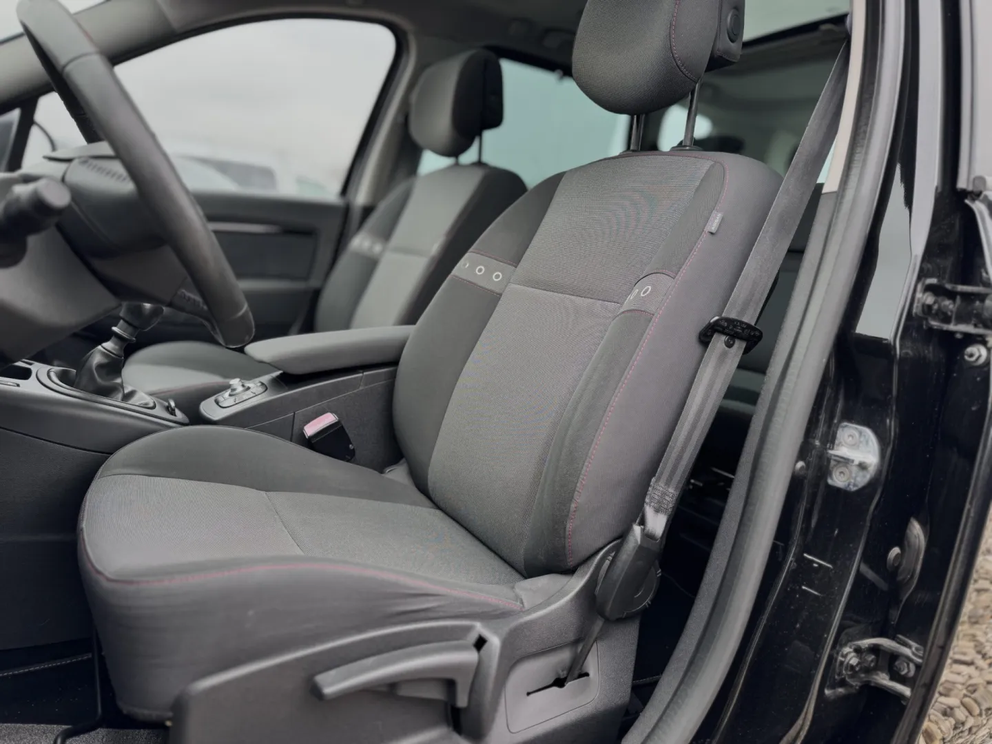 Cumpara/ Vinde online Renault  Scenic 2013 SH, la cel mai bun pret pentru tine!