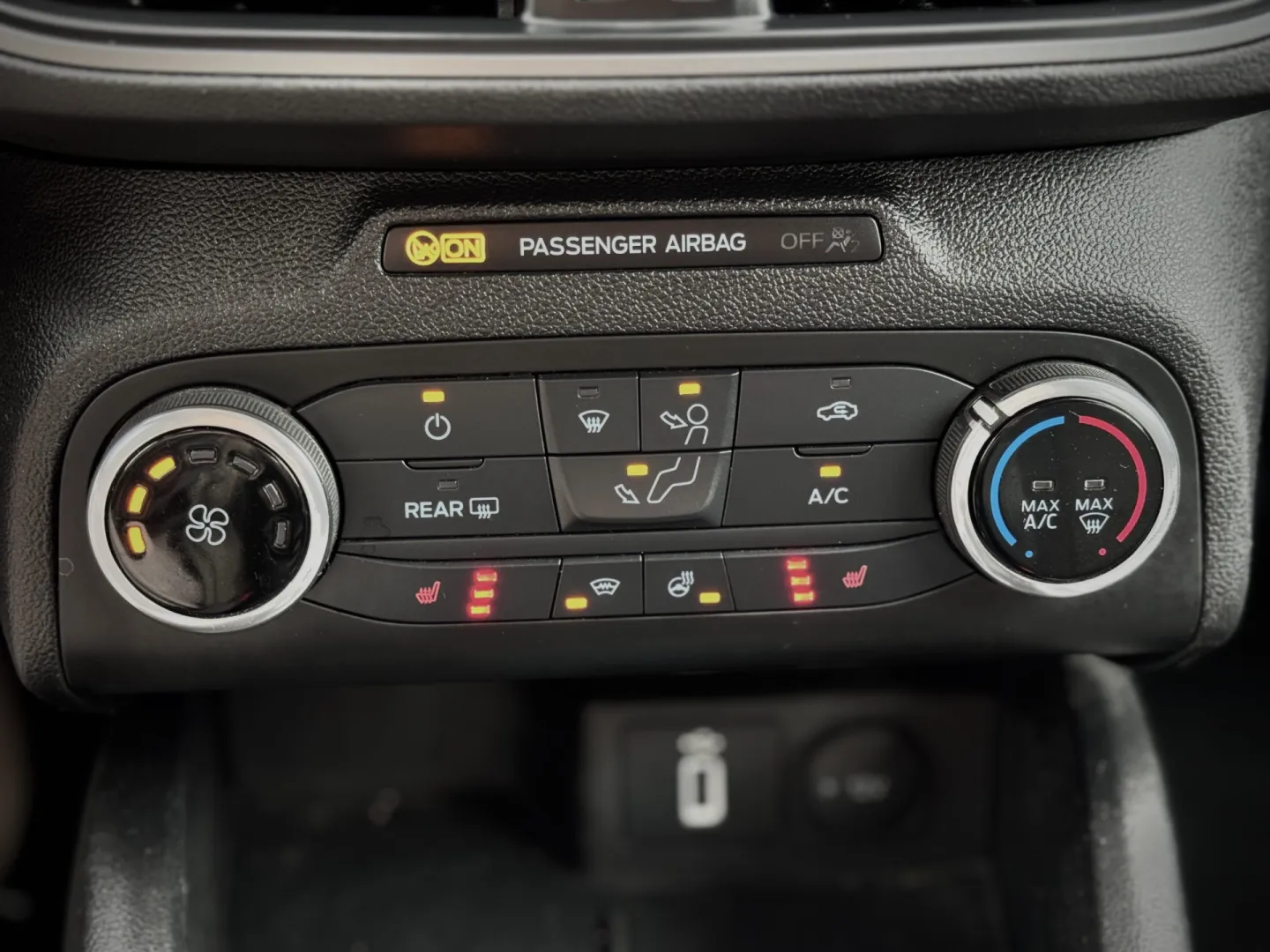 Cumpara/ Vinde online Ford Focus 2019 SH, la cel mai bun pret pentru tine!