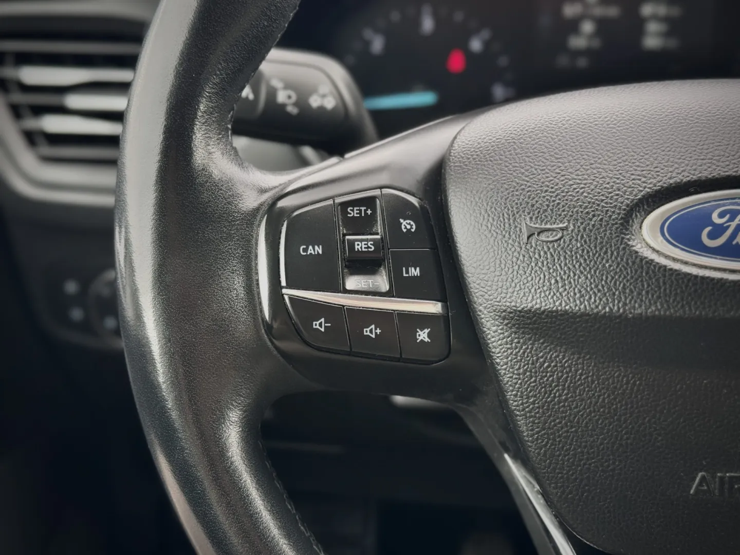 Cumpara/ Vinde online Ford Focus 2019 SH, la cel mai bun pret pentru tine!