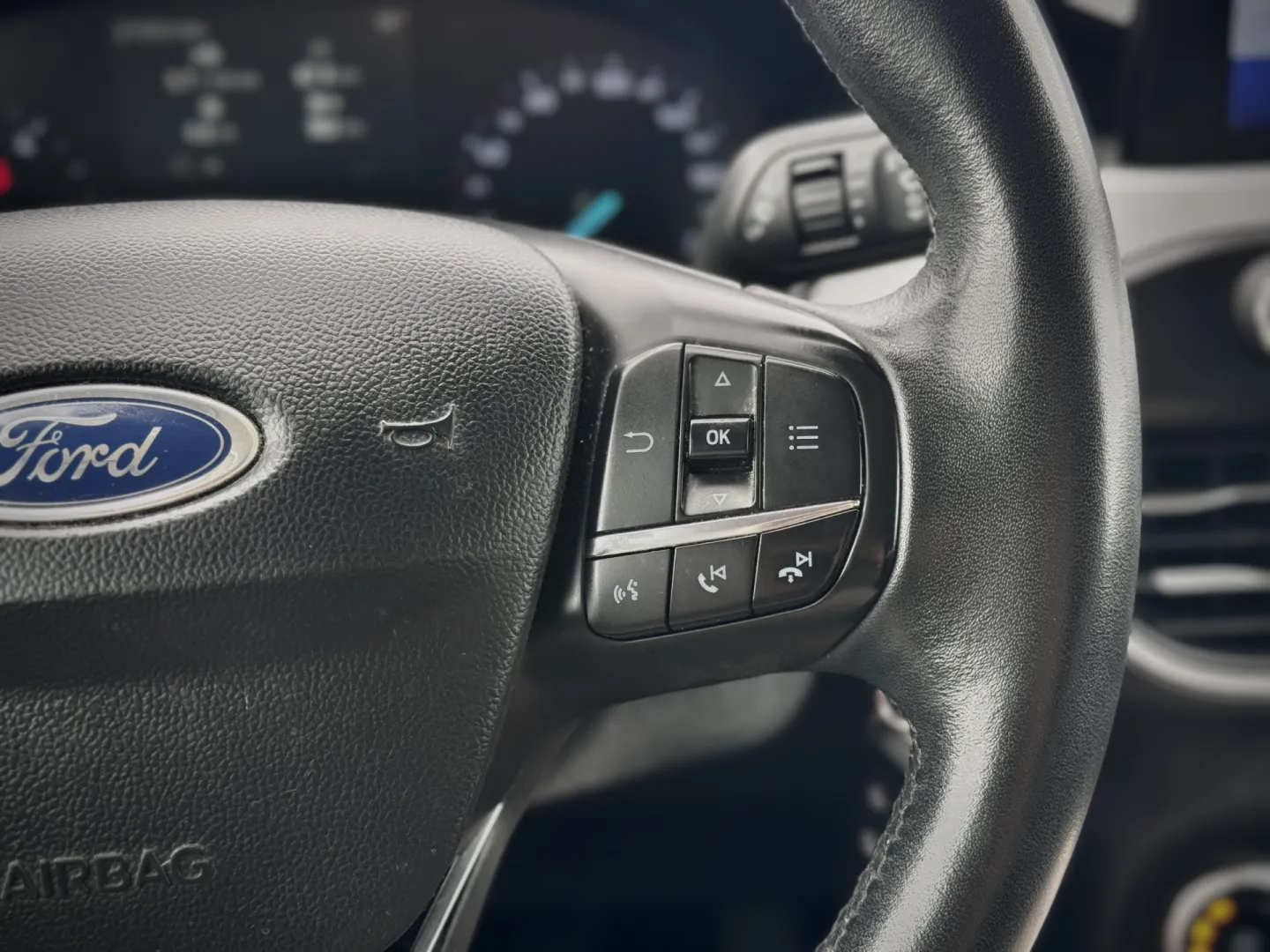 Cumpara/ Vinde online Ford Focus 2019 SH, la cel mai bun pret pentru tine!