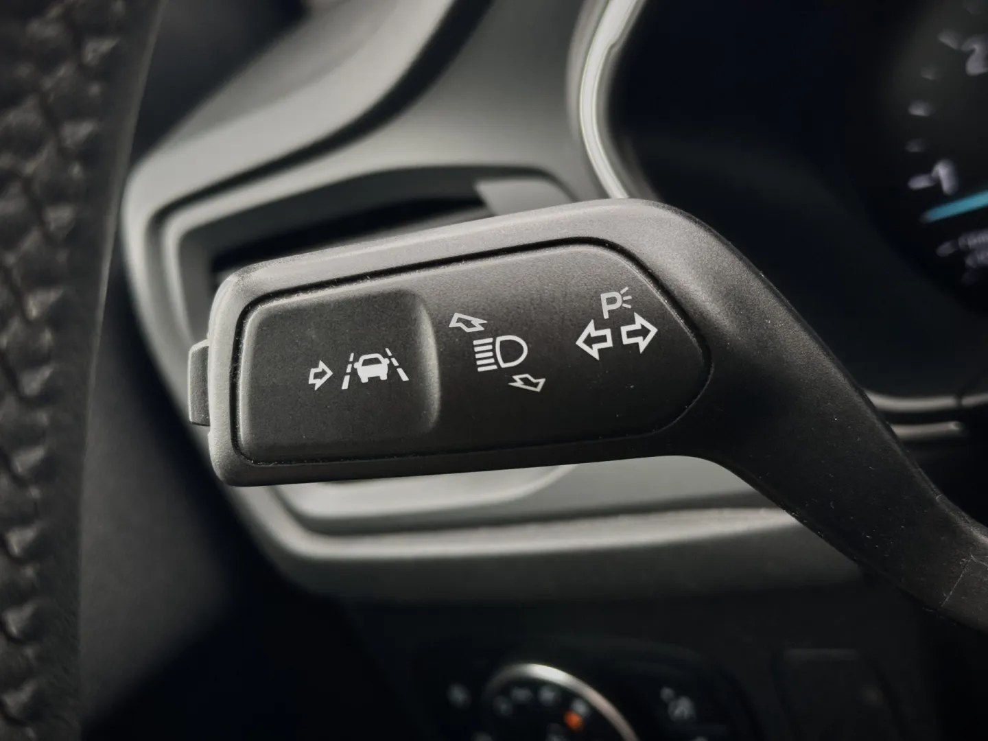 Cumpara/ Vinde online Ford Focus 2019 SH, la cel mai bun pret pentru tine!