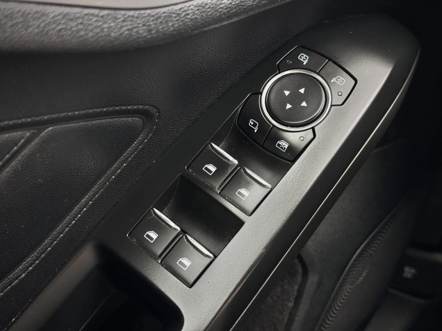 Cumpara/ Vinde online Ford Focus 2019 SH, la cel mai bun pret pentru tine!