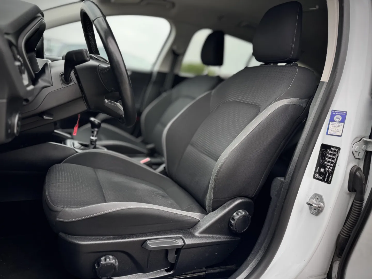 Cumpara/ Vinde online Ford Focus 2019 SH, la cel mai bun pret pentru tine!
