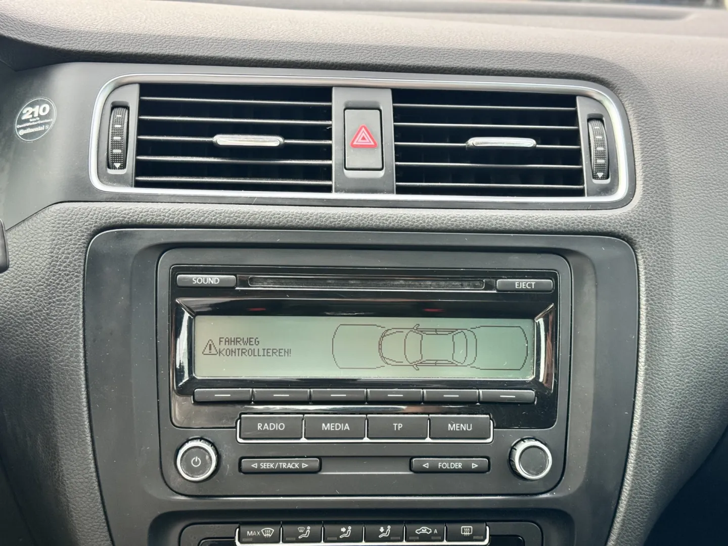 Cumpara/ Vinde online Volkswagen Jetta 2011 SH, la cel mai bun pret pentru tine!