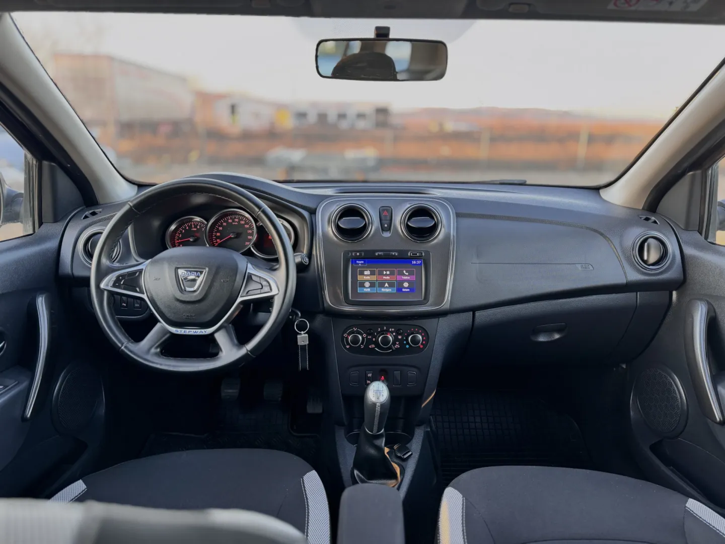 Cumpara/ Vinde online Dacia Logan 2018 SH, la cel mai bun pret pentru tine!