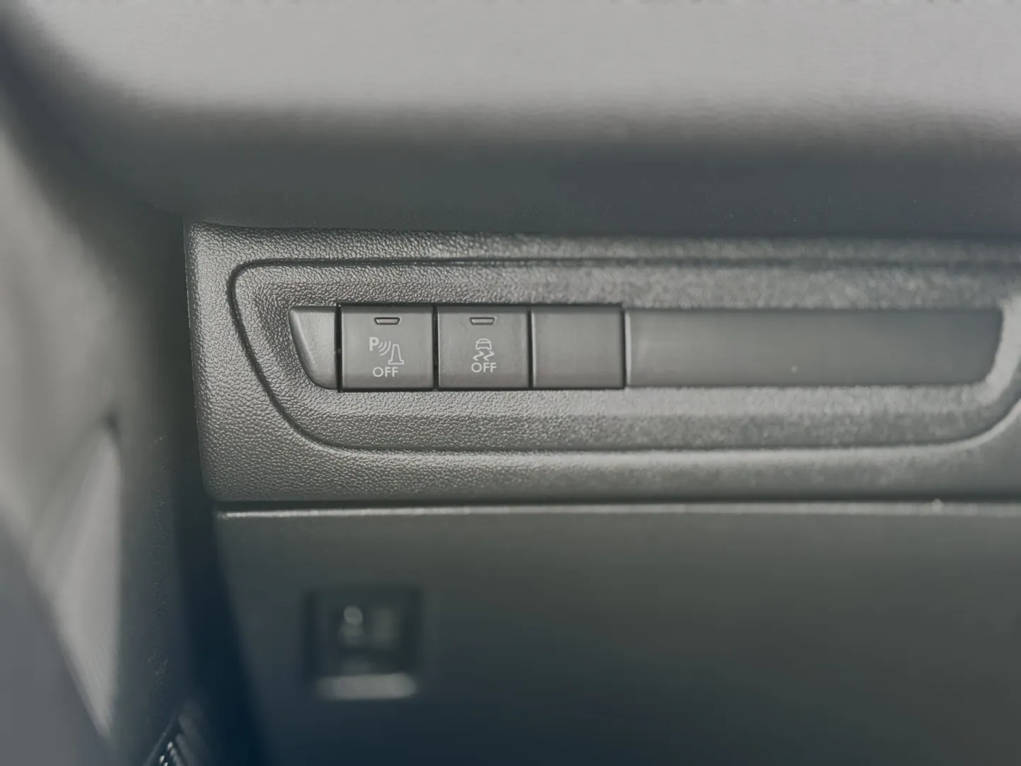 Cumpara/ Vinde online Peugeot 208 2012 SH, la cel mai bun pret pentru tine!