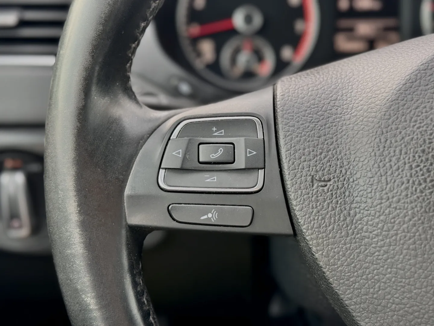 Cumpara/ Vinde online Volkswagen Jetta 2011 SH, la cel mai bun pret pentru tine!
