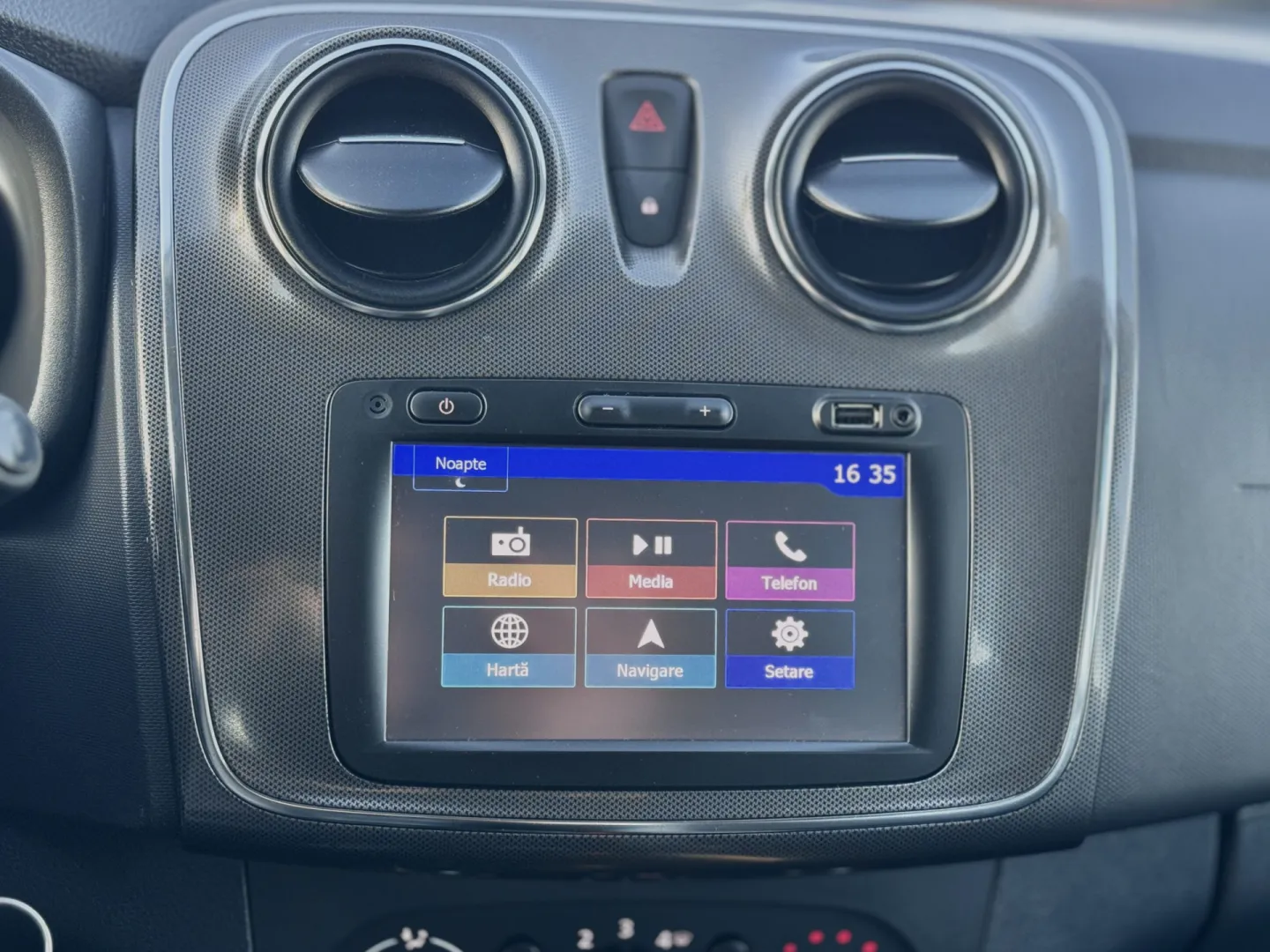 Cumpara/ Vinde online Dacia Logan 2018 SH, la cel mai bun pret pentru tine!