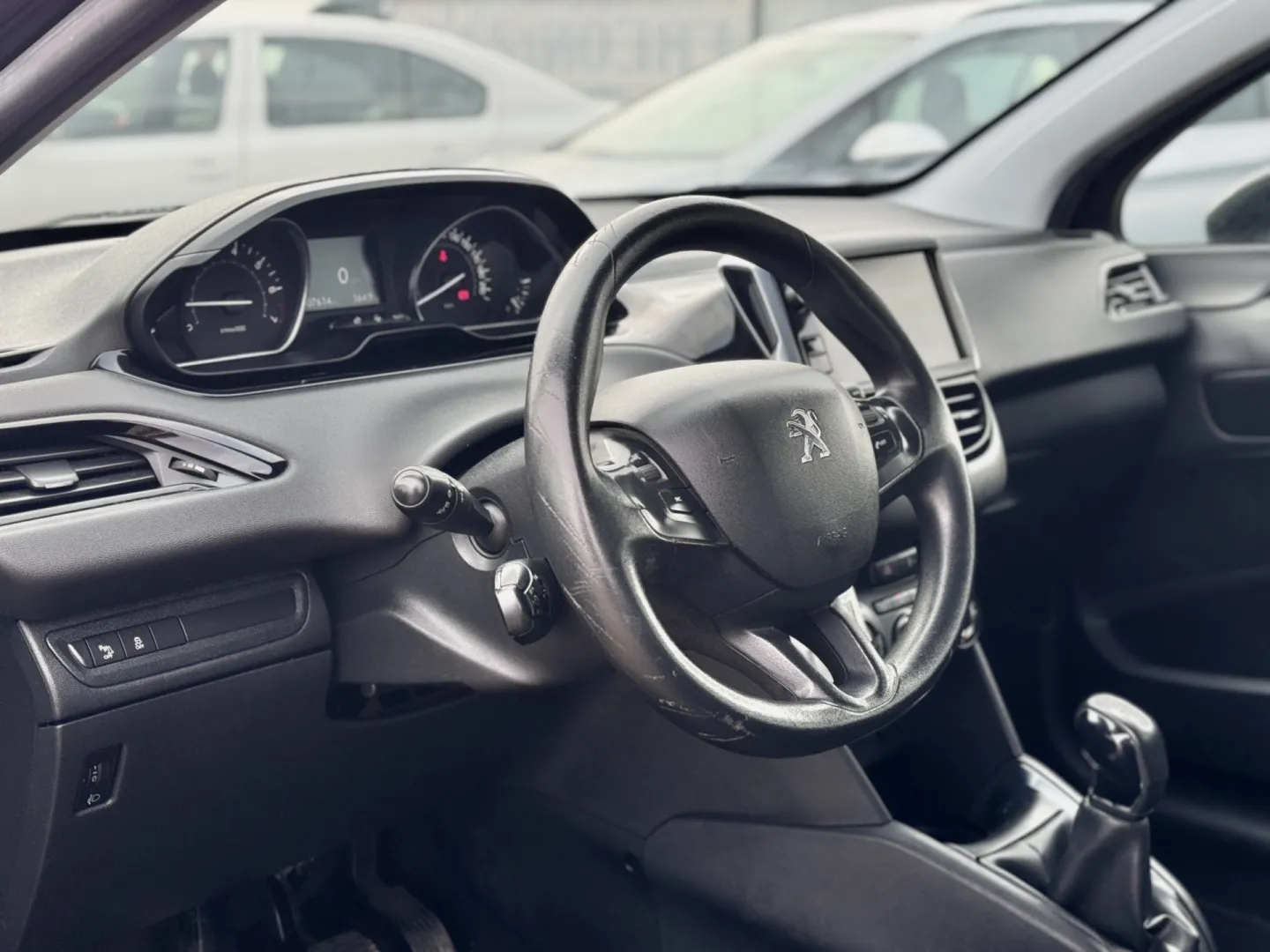 Cumpara/ Vinde online Peugeot 208 2012 SH, la cel mai bun pret pentru tine!
