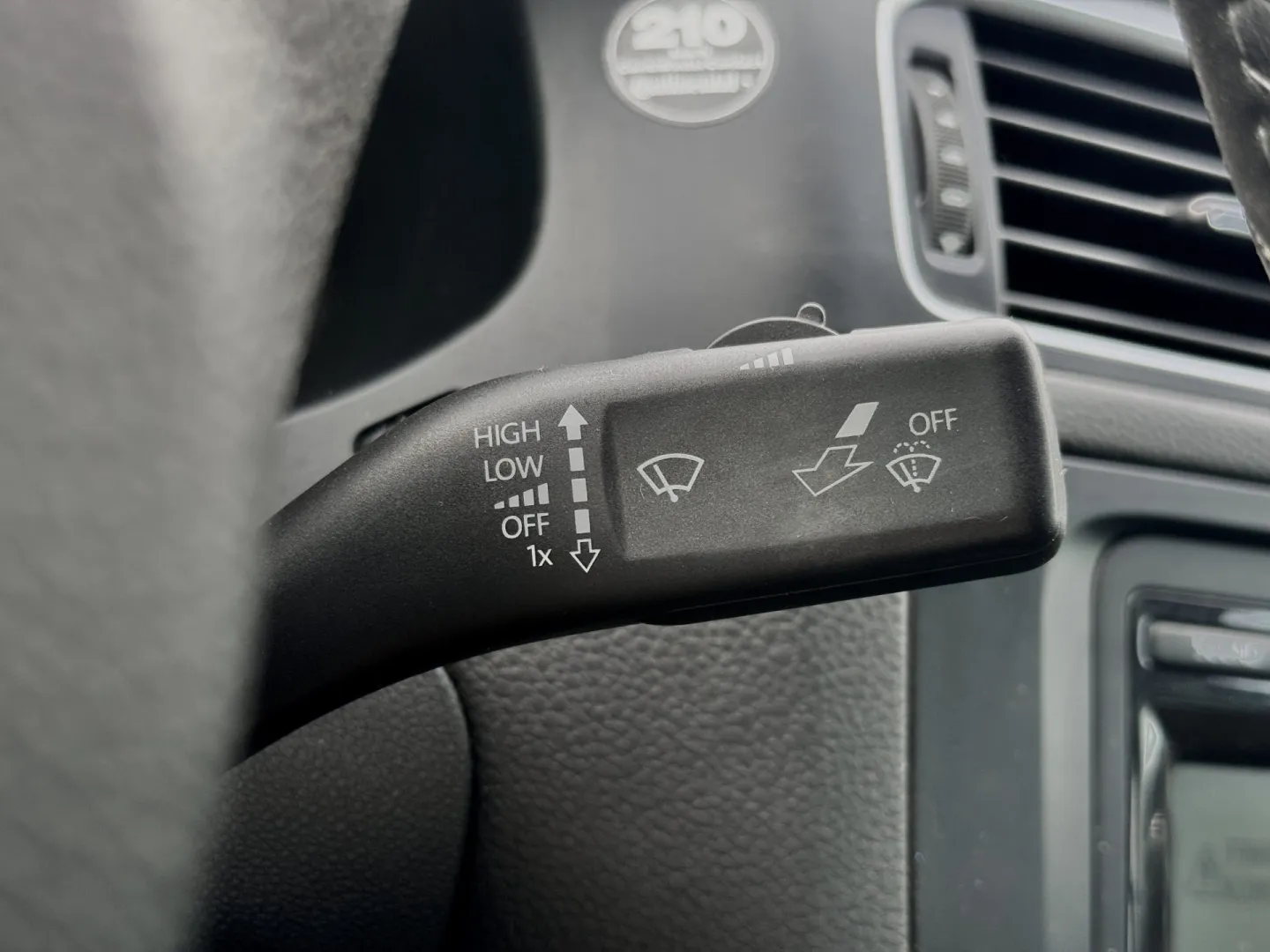 Cumpara/ Vinde online Volkswagen Jetta 2011 SH, la cel mai bun pret pentru tine!