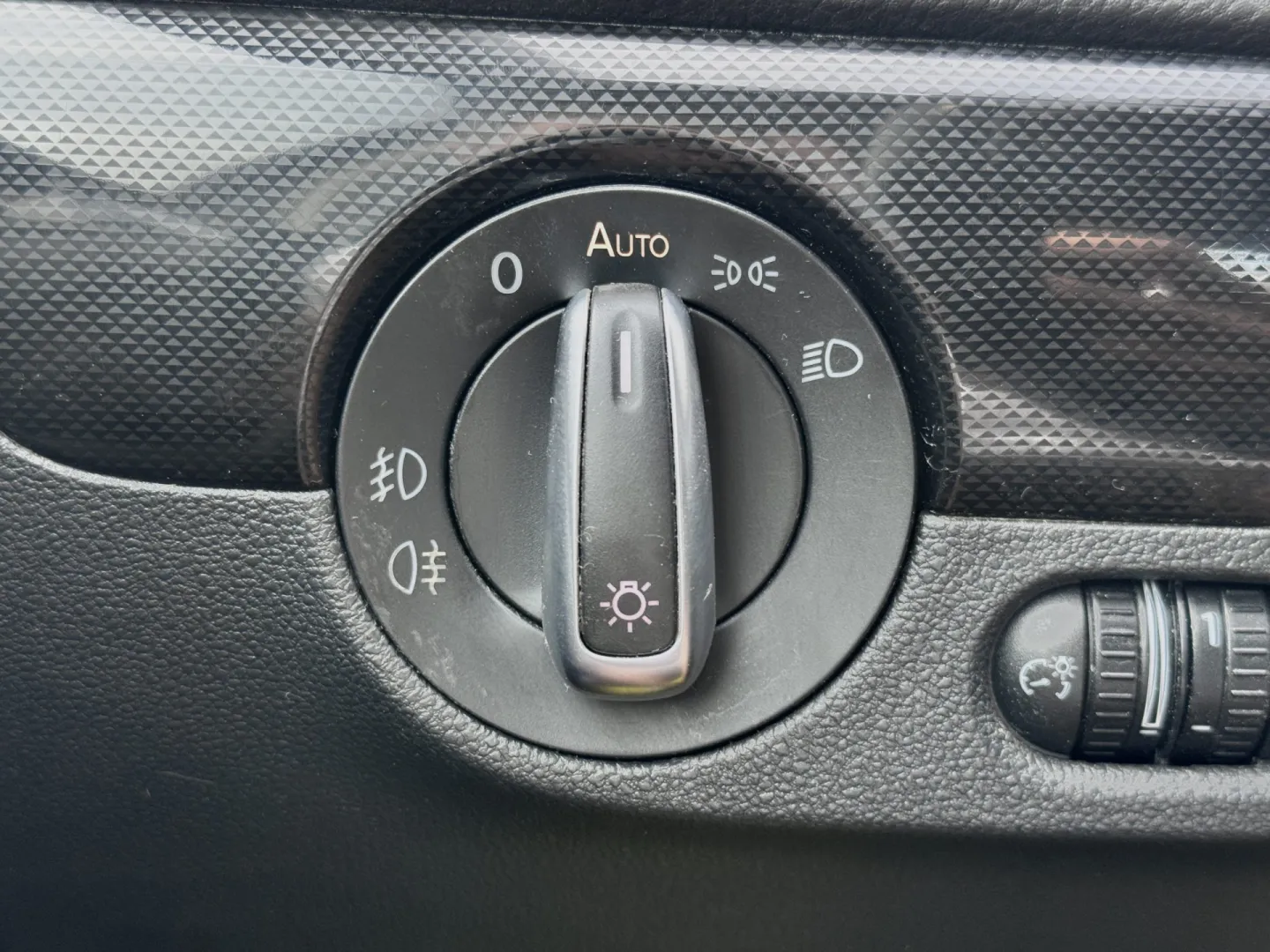Cumpara/ Vinde online Volkswagen Jetta 2011 SH, la cel mai bun pret pentru tine!