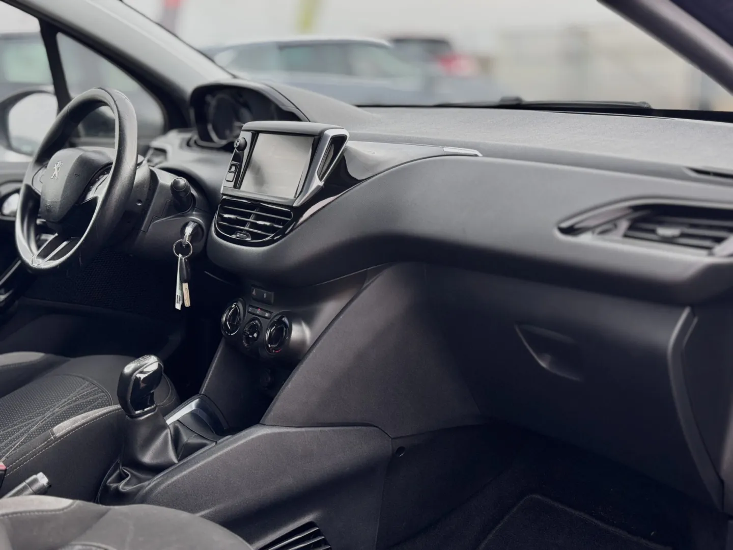 Cumpara/ Vinde online Peugeot 208 2012 SH, la cel mai bun pret pentru tine!